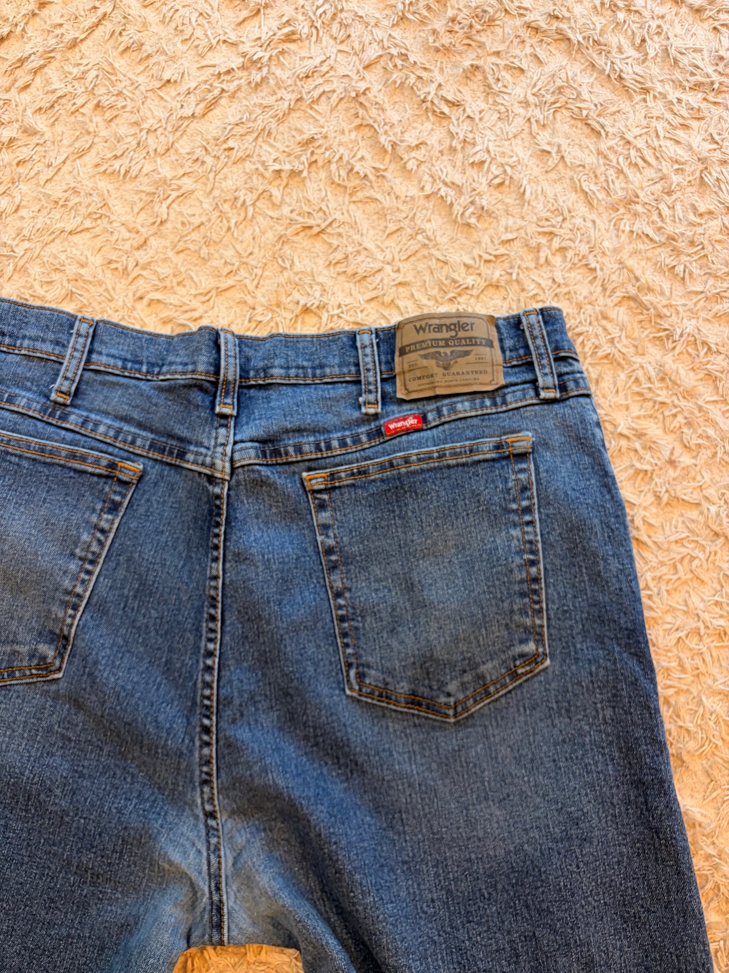 Jean Wrangler Authentics Flex Regular Straight Bleu Moyen Délavage Classique 88% Coton 12% Polyester Spandex Stretch W38/L32 – Homme – Taille 48