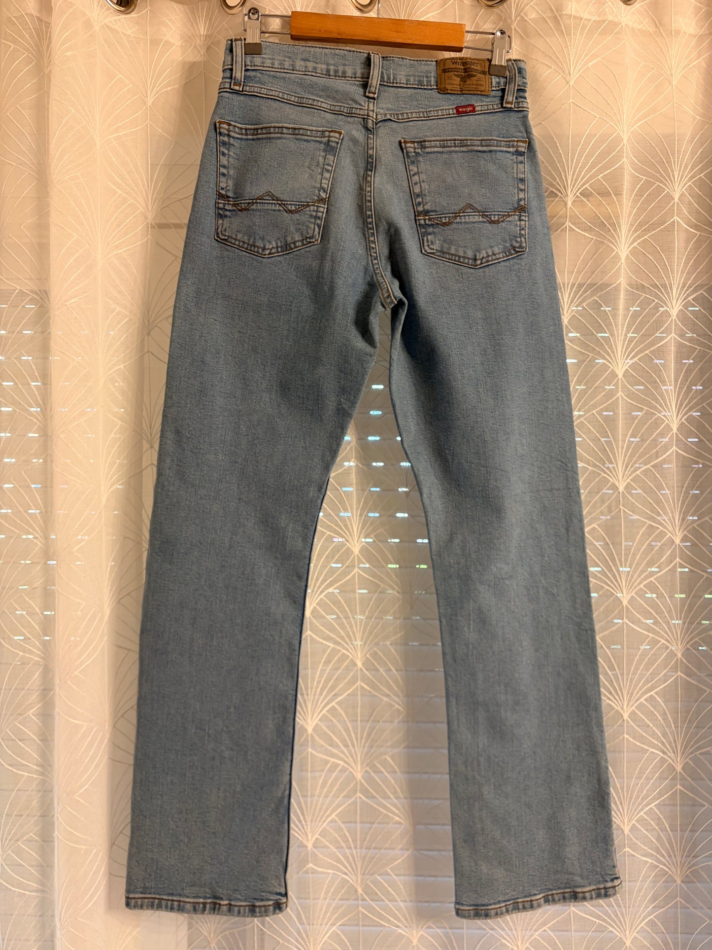 Jean Wrangler Premium Quality Bleu Clair Stretch Relaxed Bootcut – Taille W29 L30 | Seconde Main