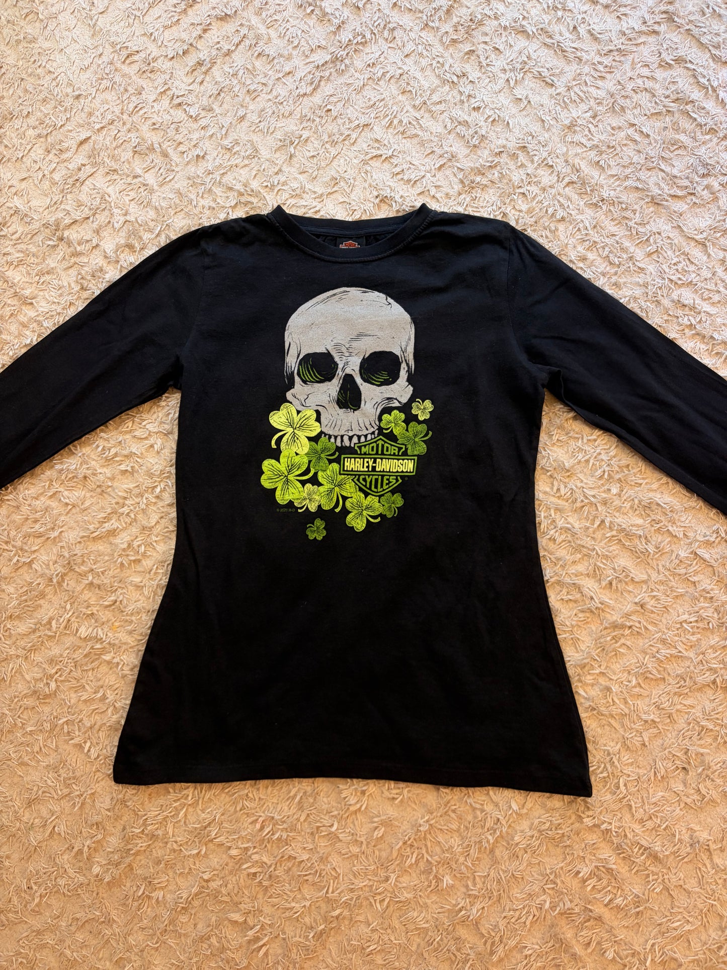T-shirt Manches Longues Harley-Davidson 2022 Mt. Rainier Seattle Washington Noir Vert Fluo Crâne Trèfles Passes-Pouces 95% Coton Stretch – Femme – Taille M