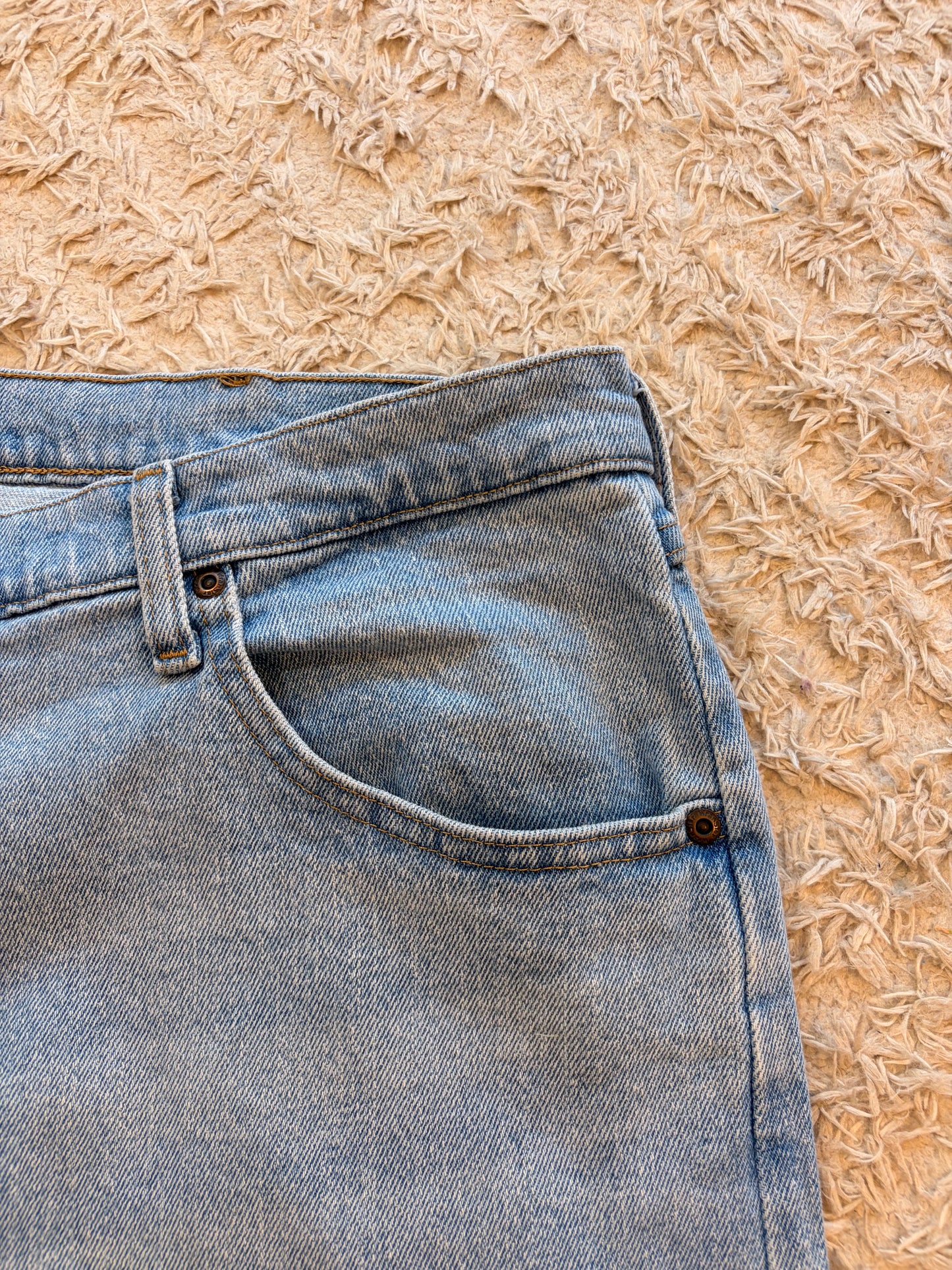 Jean Wrangler Premium Quality Comfort Guaranteed Bleu Clair Délavé Light Wash 99% Coton 1% Élasthanne W36/L30 – Homme – Taille 46