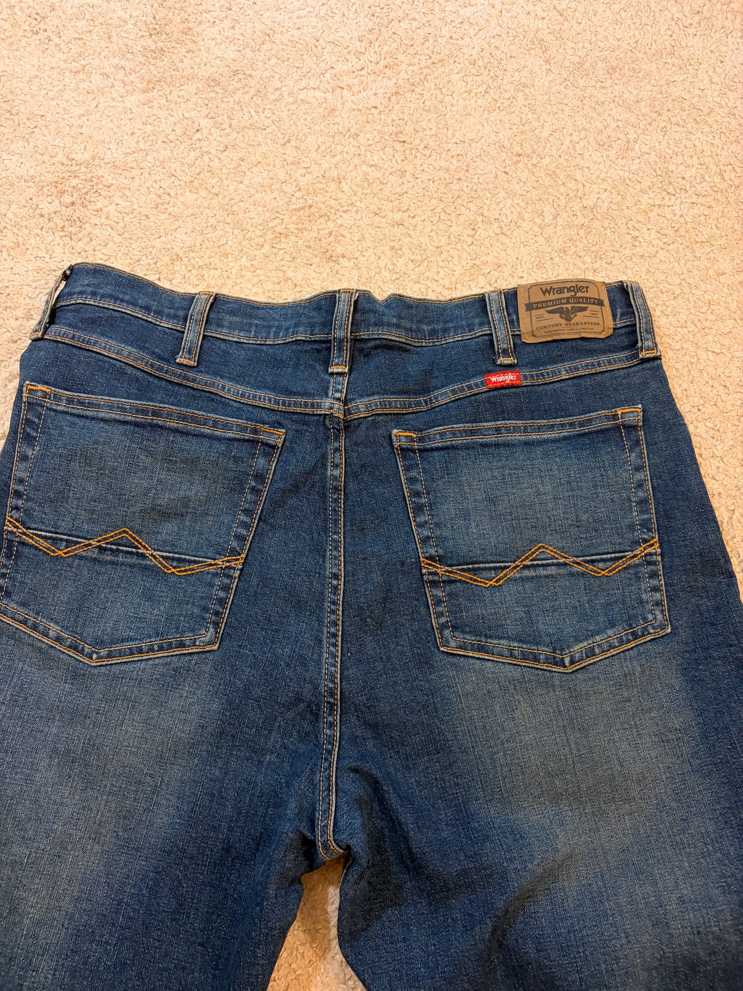 Jean Wrangler Premium Quality Bleu Foncé Stretch Regular Taper – Taille W34 L32 | Seconde Main