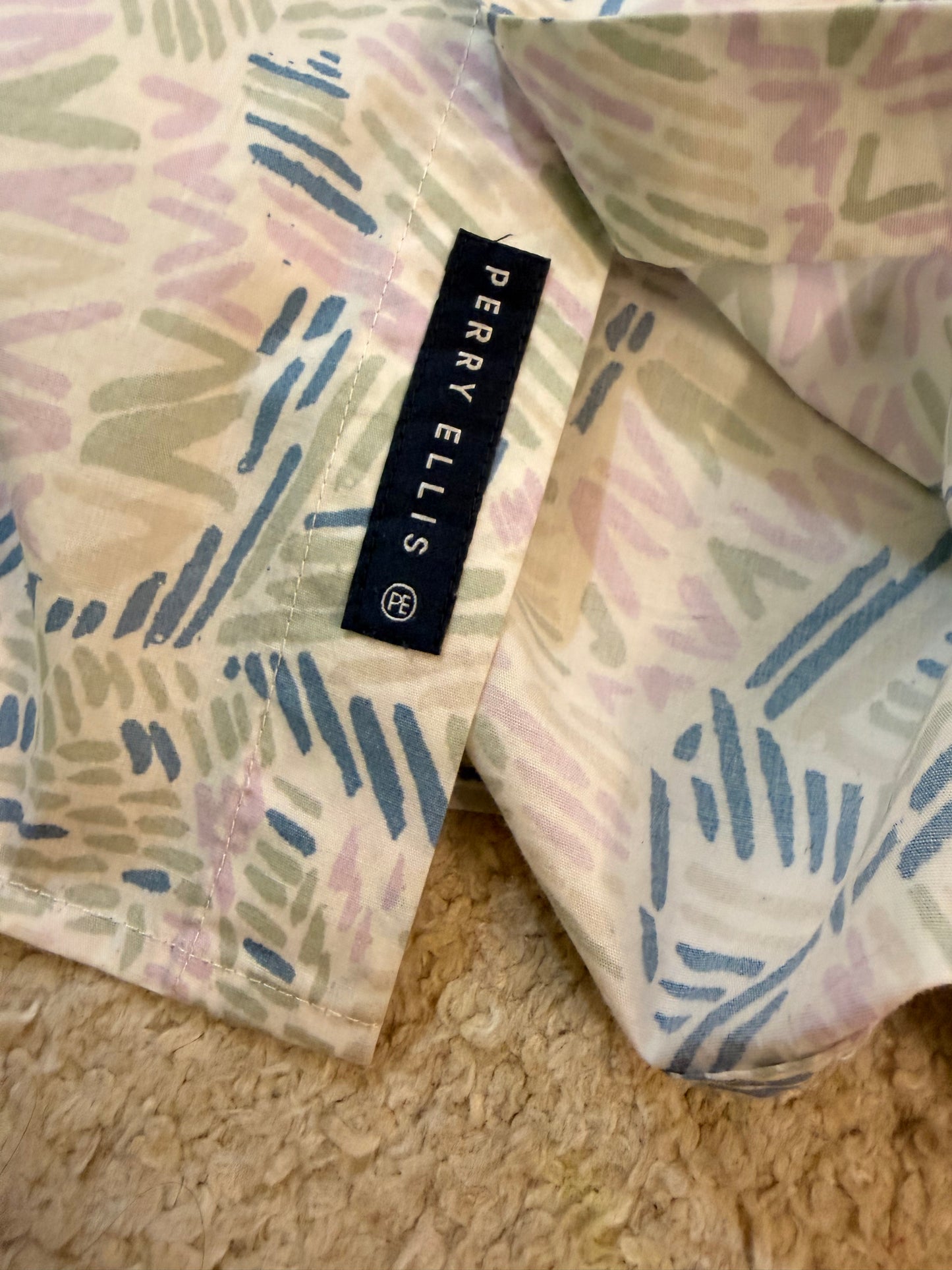 Chemisette Perry Ellis Stretch Motifs Abstraits Pastel Blanc/Violet/Bleu – Homme – Taille XL
