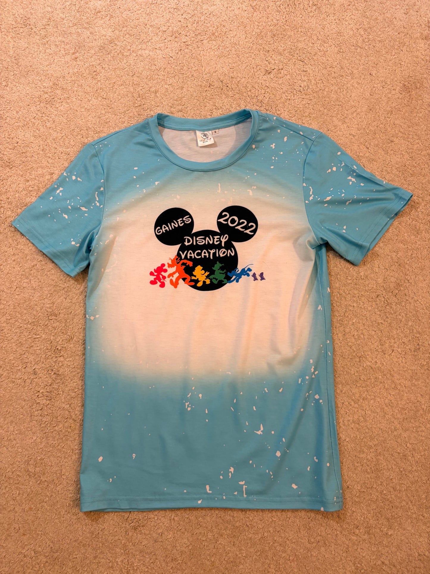 T-shirt Disney Vacation 2022 Bleu Blanc – Taille S | Seconde Main