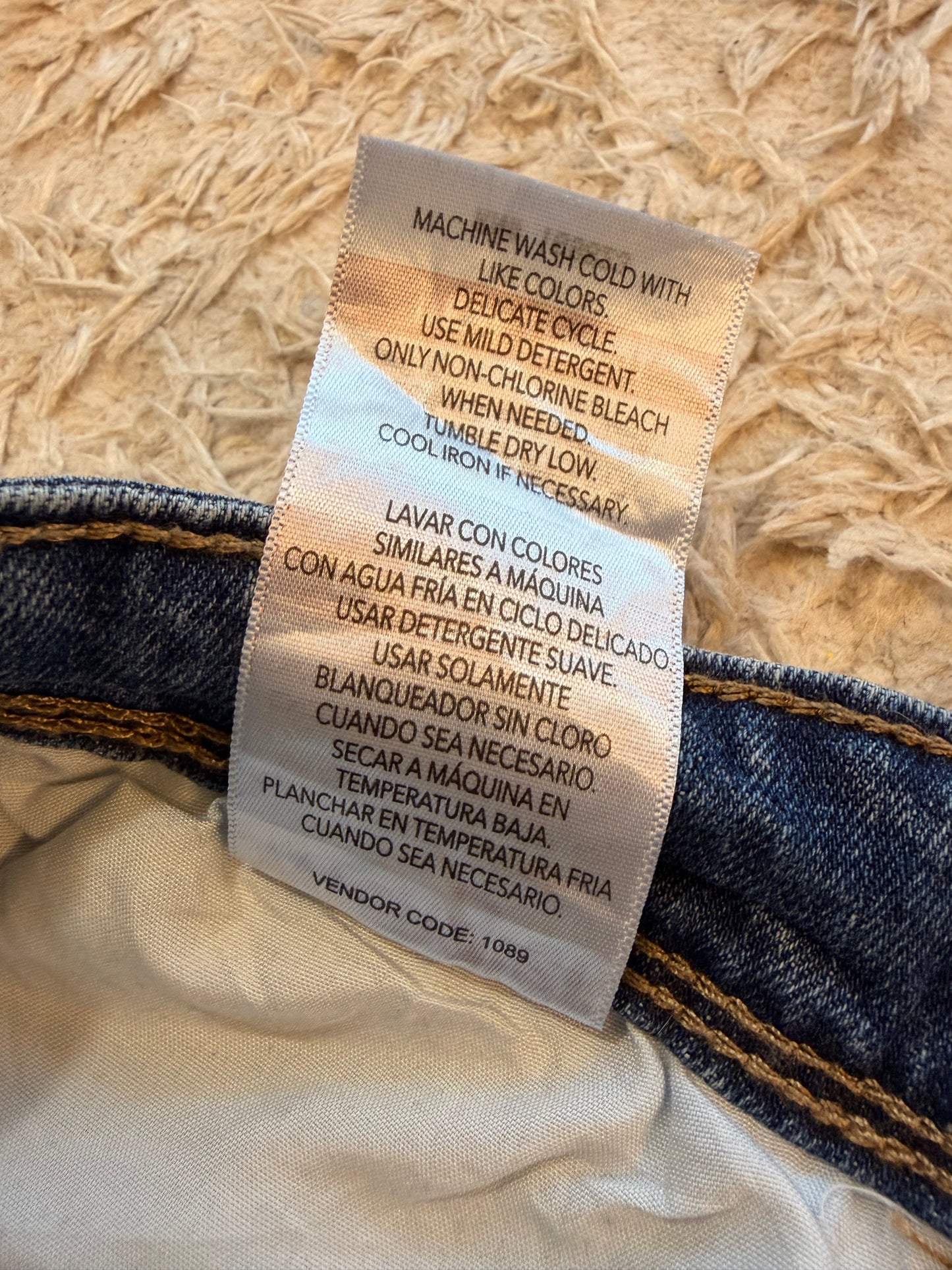 Jean Wrangler Regular Fit Bleu Moyen Délavage Naturel 98% Coton 2% Élasthanne Stretch W34/L32 – Homme – Taille 44