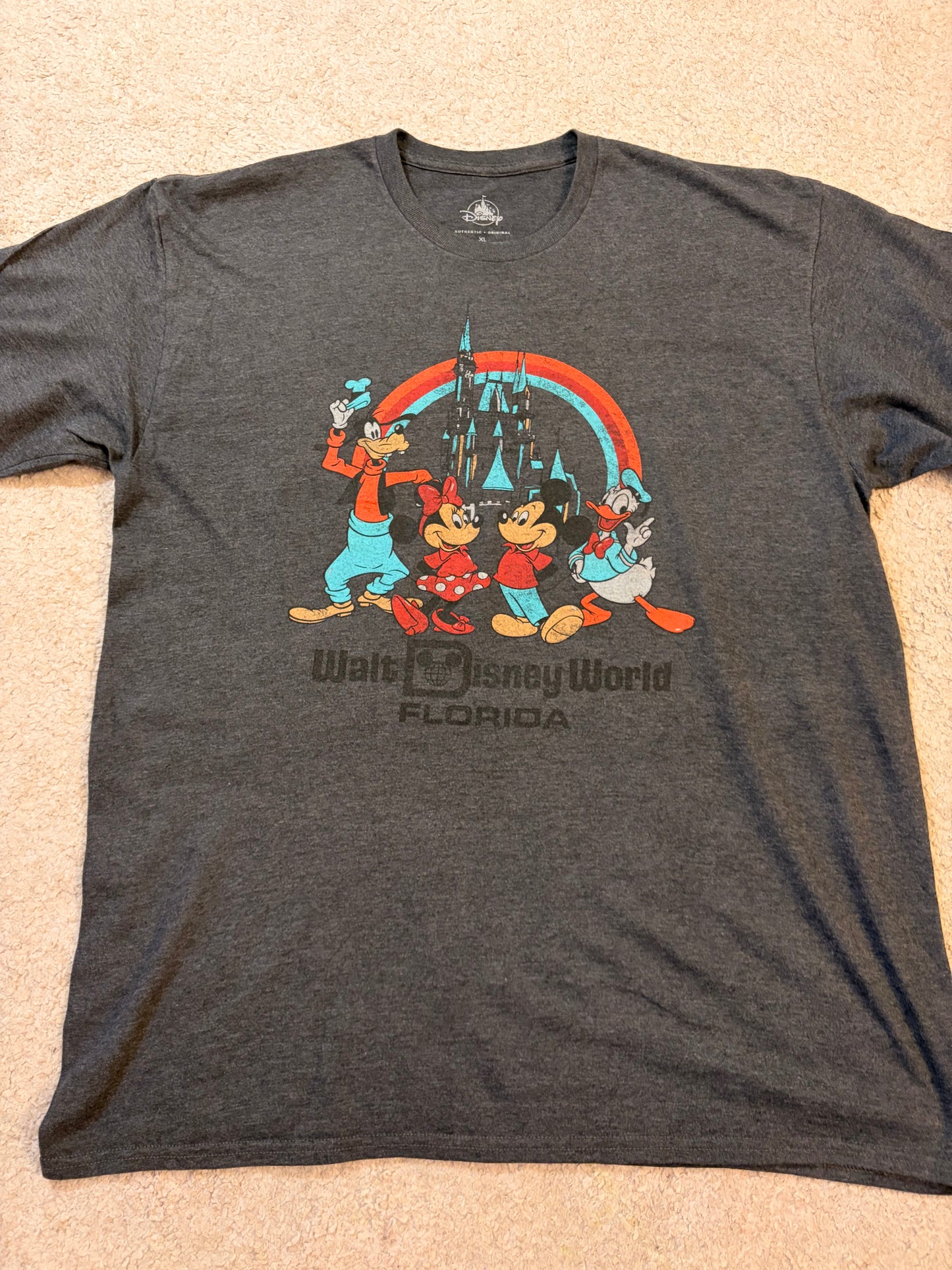 T-shirt Walt Disney World Florida Rétro Mickey & Friends Château Arc-en-Ciel Gris Anthracite – Mixte – Taille XL