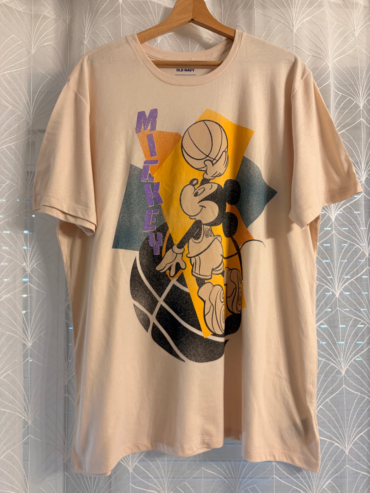 T-shirt Disney x Old Navy Mickey Mouse Basketball Rétro 90s Beige – Taille XL | Seconde Main