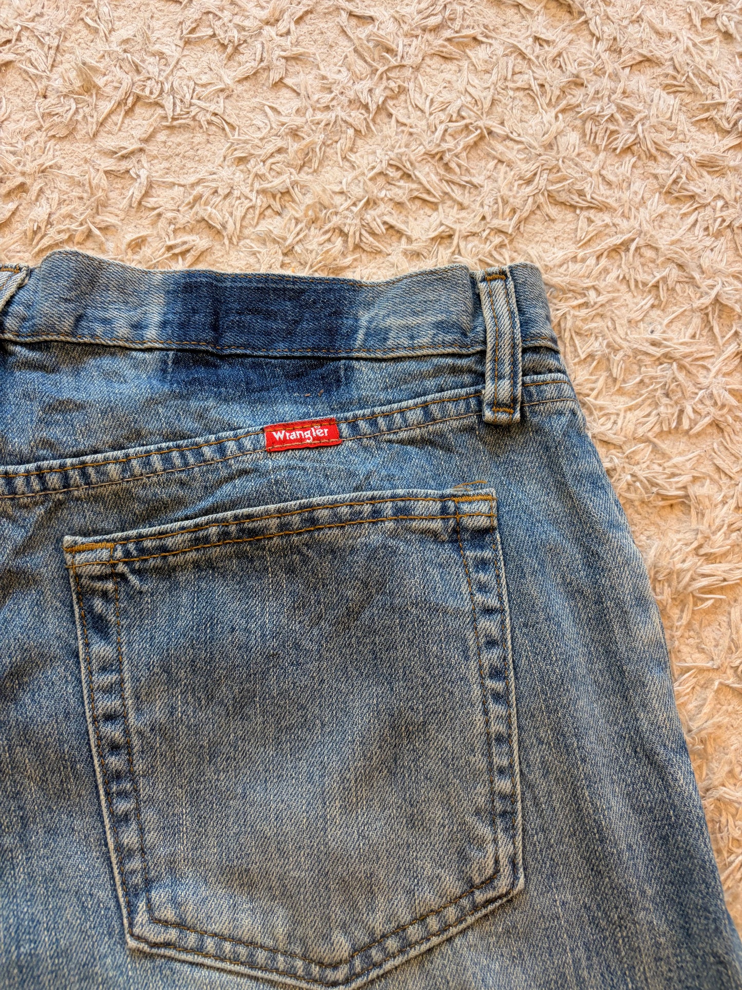 Jean Wrangler Vintage Droit Bleu Clair Délavé Shadow Patch 100% Coton – Homme – Taille W32/L30 (42)