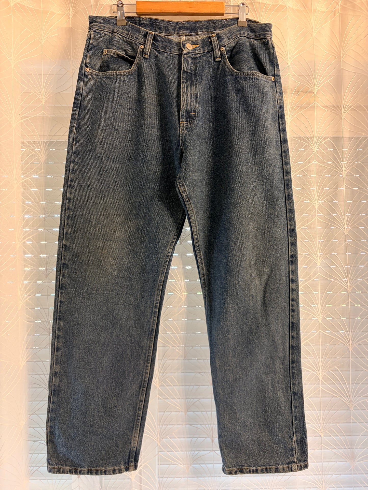 Jean Wrangler Premium Quality Relaxed Fit Bleu Stonewash 100% Coton – Homme – Taille W35/L32