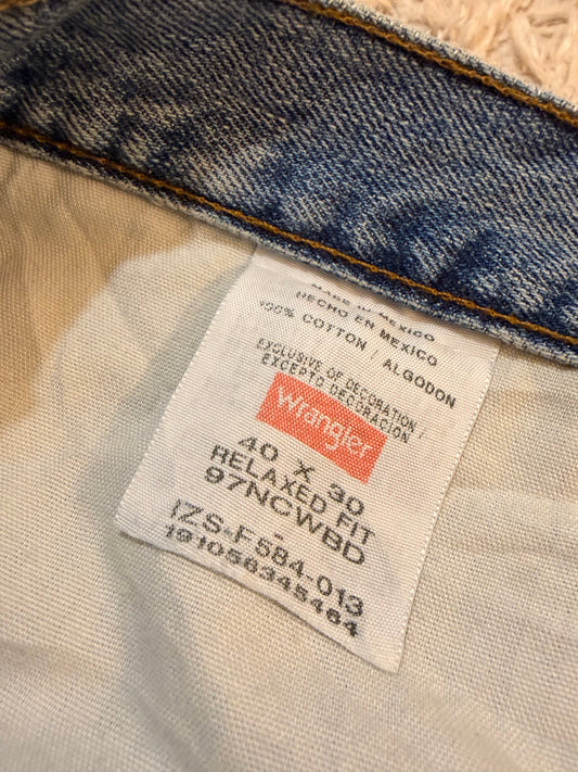 Jean Wrangler Premium Quality Relaxed Fit Bleu Clair Délavé 100% Coton W40/L30 (FR 48-50) – Homme Grande Taille – Très Bon état