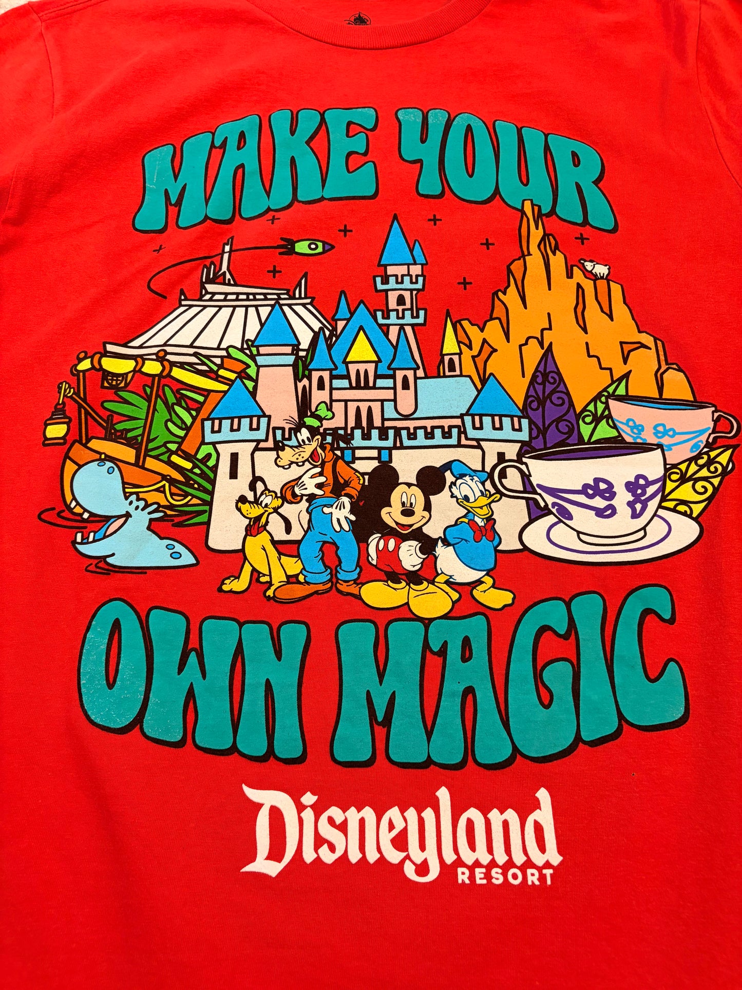 T-shirt Disneyland Resort « Make Your Own Magic » Rouge – Taille XL