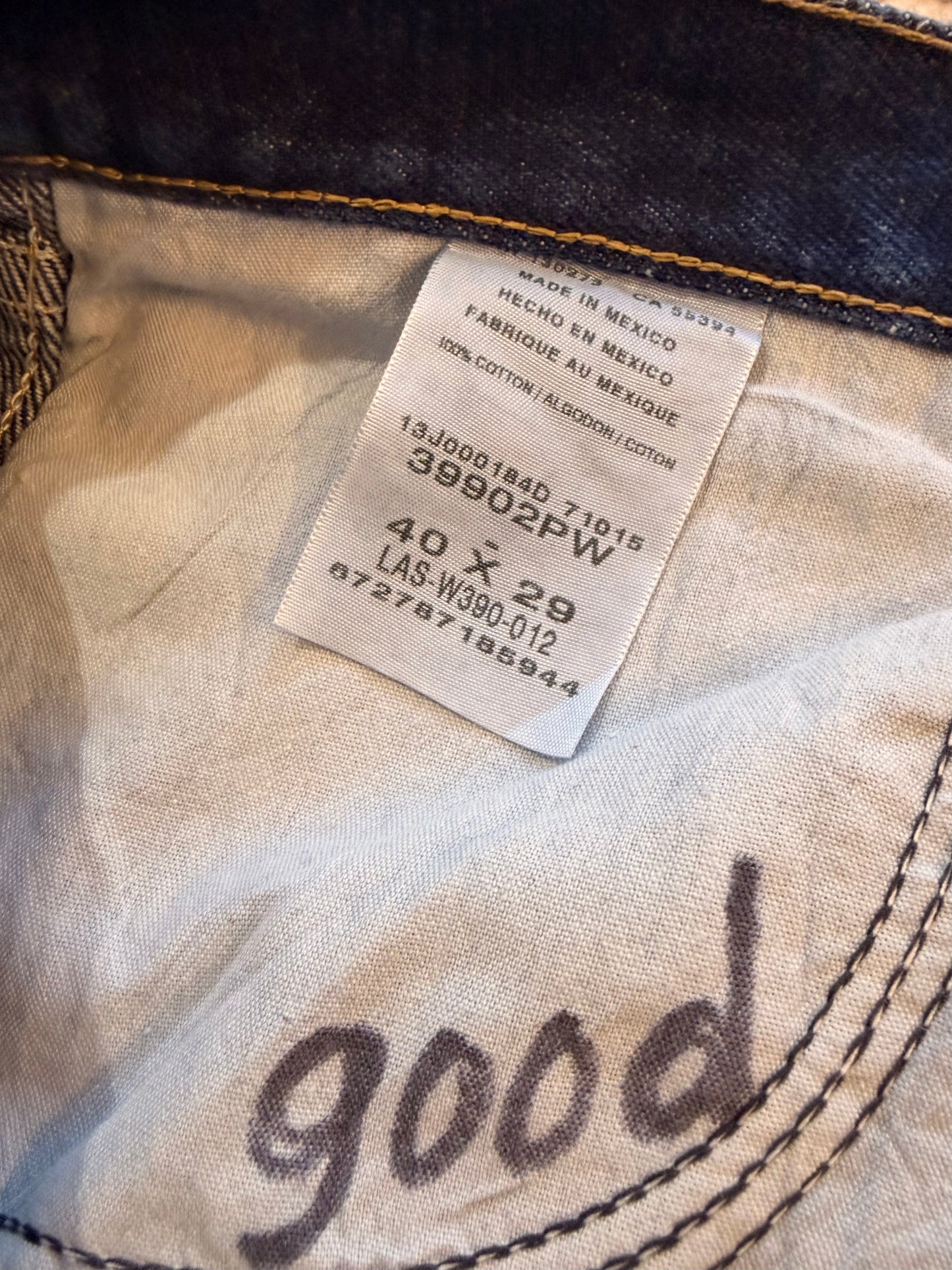 Jean Wrangler Rugged Wear Bleu Foncé Indigo 100% Coton Lourd Bouton Logoté Rivets Cuivre W40/L29 – Homme – Taille 50