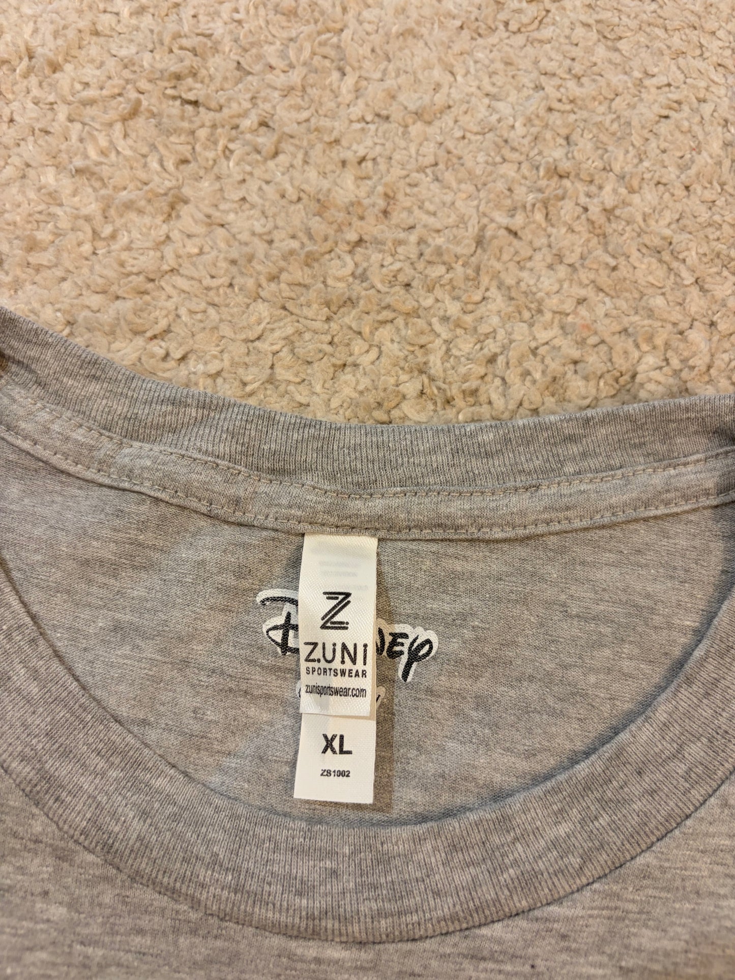 T-shirt Disney « Periodic Table of Classics » Mickey & Amis Gris – Taille XL