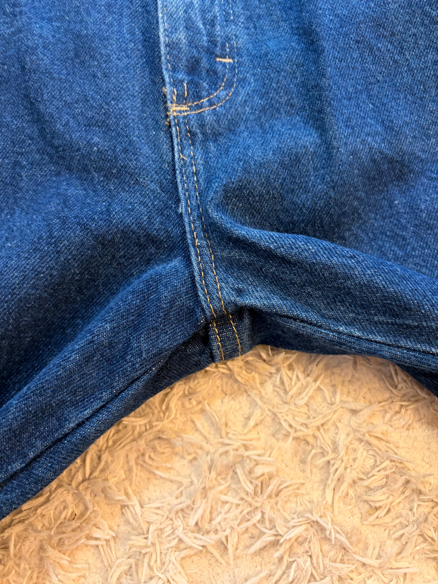 Jean Wrangler Rugged Wear Bleu Foncé Indigo 100% Coton Lourd Bouton Logoté Rivets Cuivre W40/L29 – Homme – Taille 50