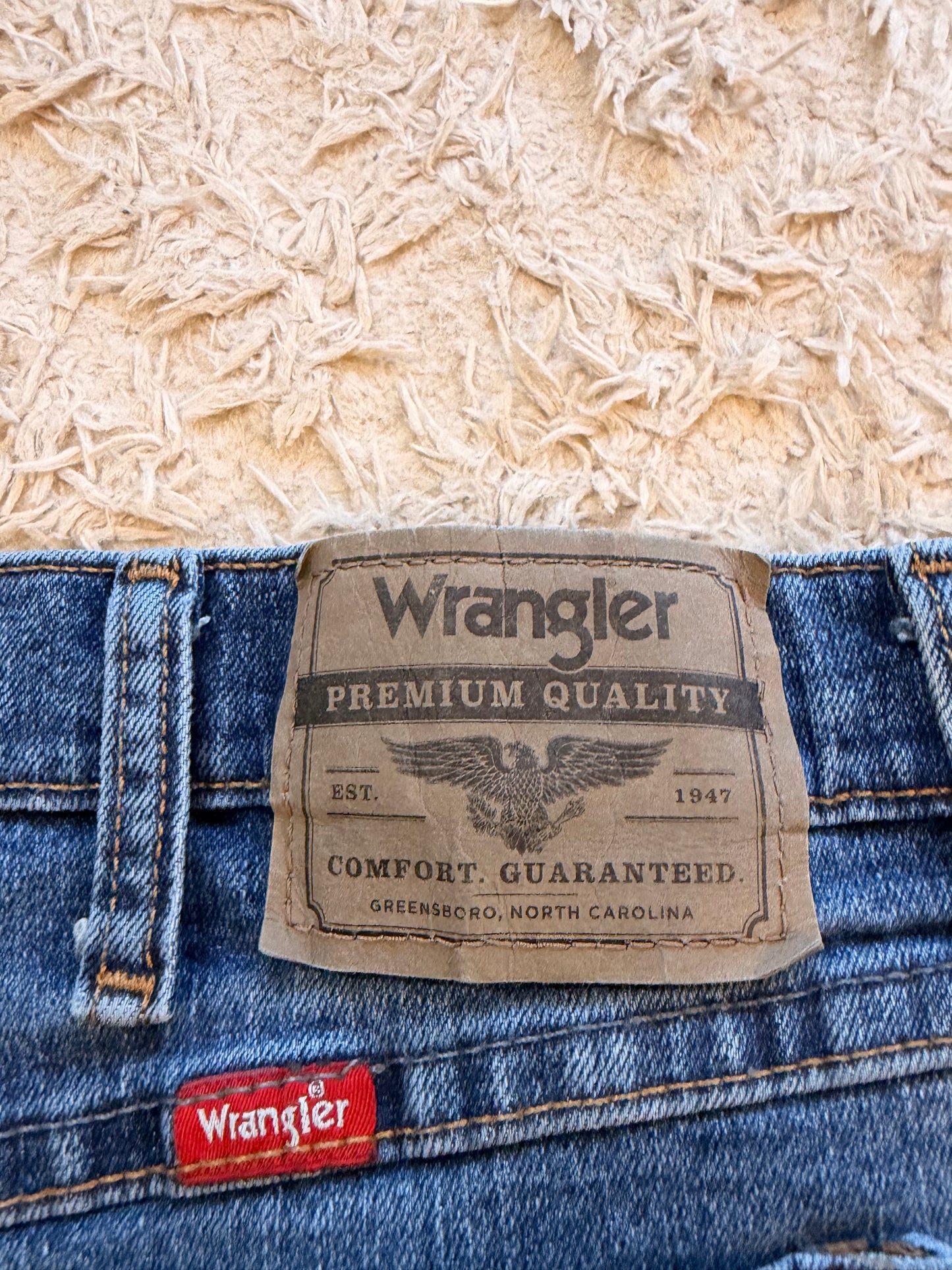 Jean Wrangler Authentics Flex Regular Straight Bleu Moyen Délavage Classique 88% Coton 12% Polyester Spandex Stretch W38/L32 – Homme – Taille 48