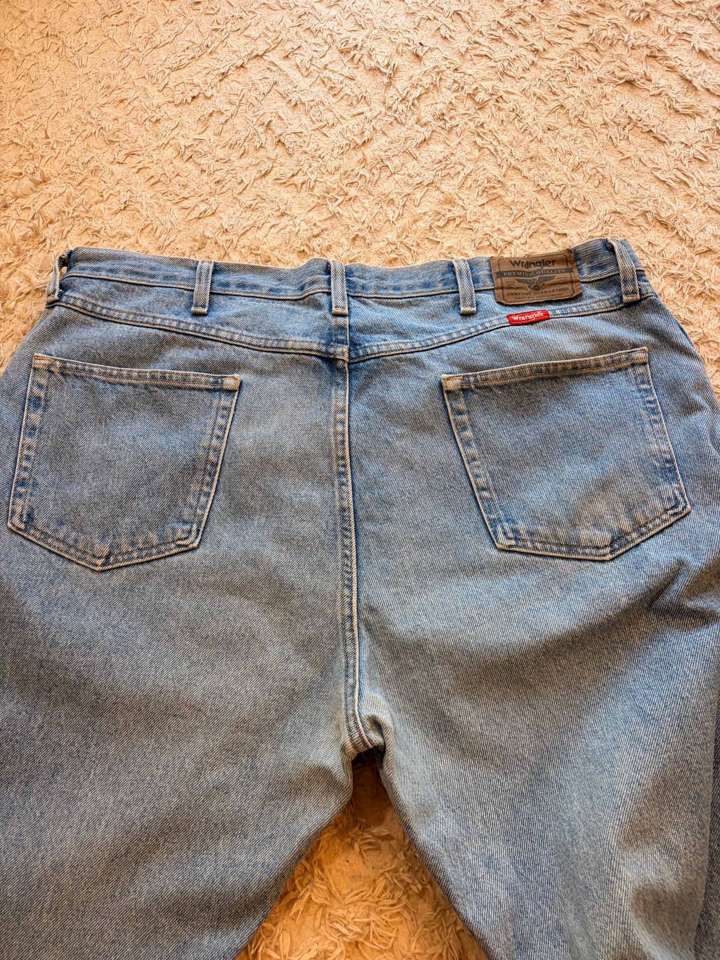Jean Wrangler Premium Quality Vintage Droit Bleu Moyen Délavé 100% Coton – Homme – Taille W40/L30 (50)