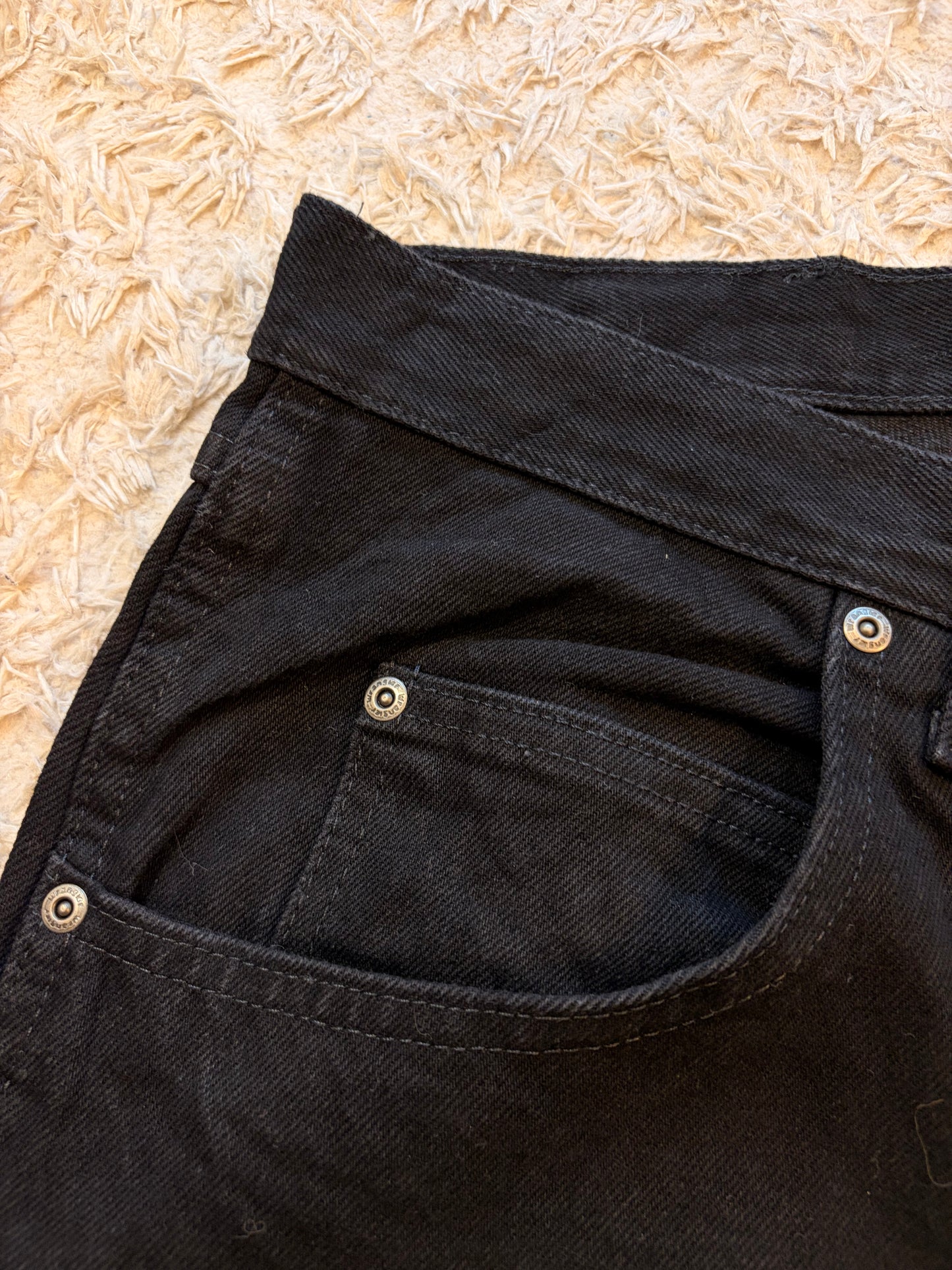 Jean Wrangler Regular Straight Noir Uni 100% Coton Made in Mexico Surpiqûres W W35/L32 – Homme
