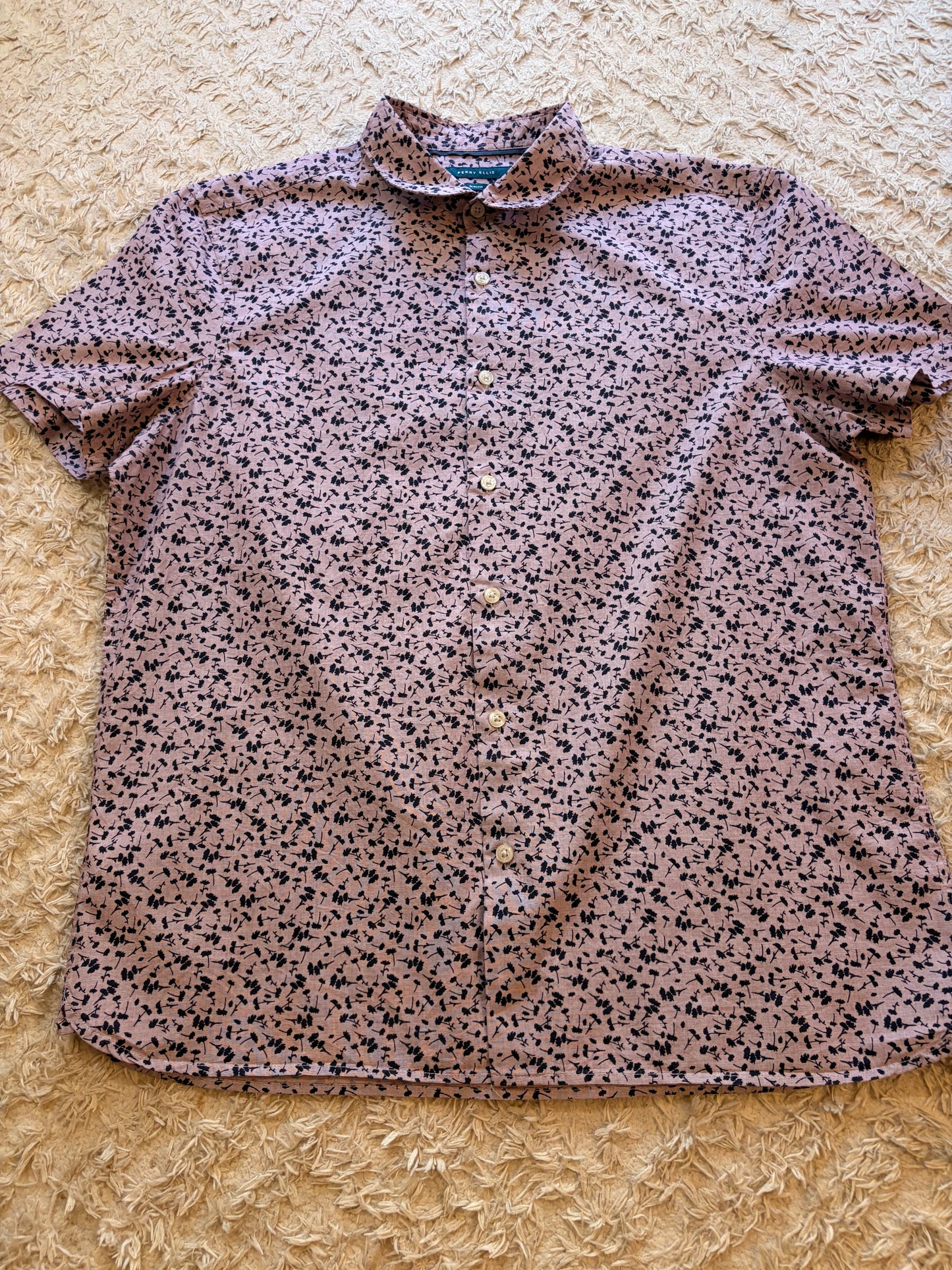 Chemise Perry Ellis Slim Fit Florale All-Over Vieux Rose Motifs Noirs 100% Coton Manches Courtes – Homme – Taille L