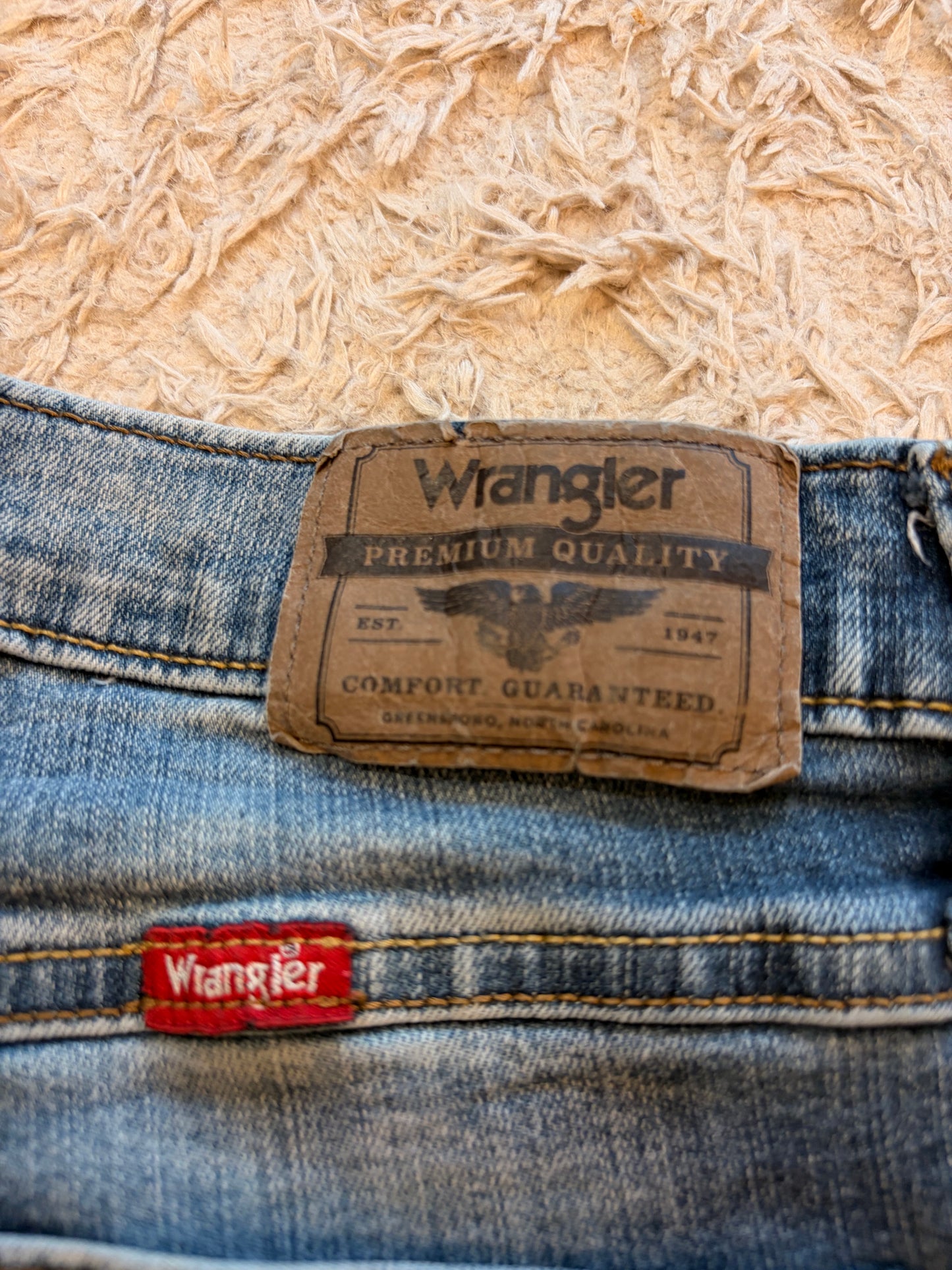 Jean Wrangler Slim Straight Stretch Bleu Délavé 75% Coton 22% Polyester 3% Spandex W32/L30 – Homme – Taille 42