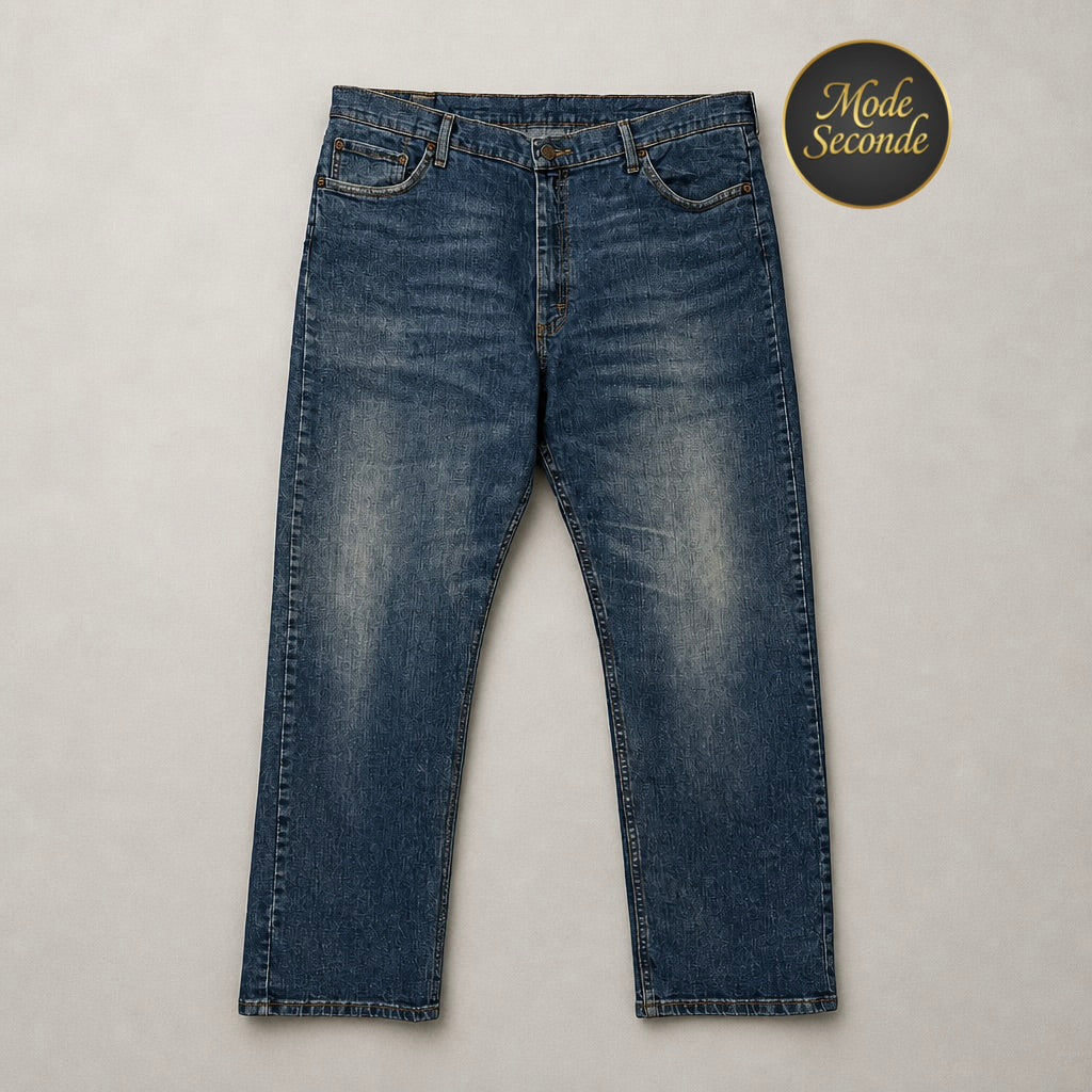 Jean Wrangler Premium Quality Comfort Guaranteed bleu moyen délavage naturel 86% coton 12% polyester 2% élasthanne Regular Straight Made in Mexico W40/L30 – Homme – Taille 50 | Mode Seconde

