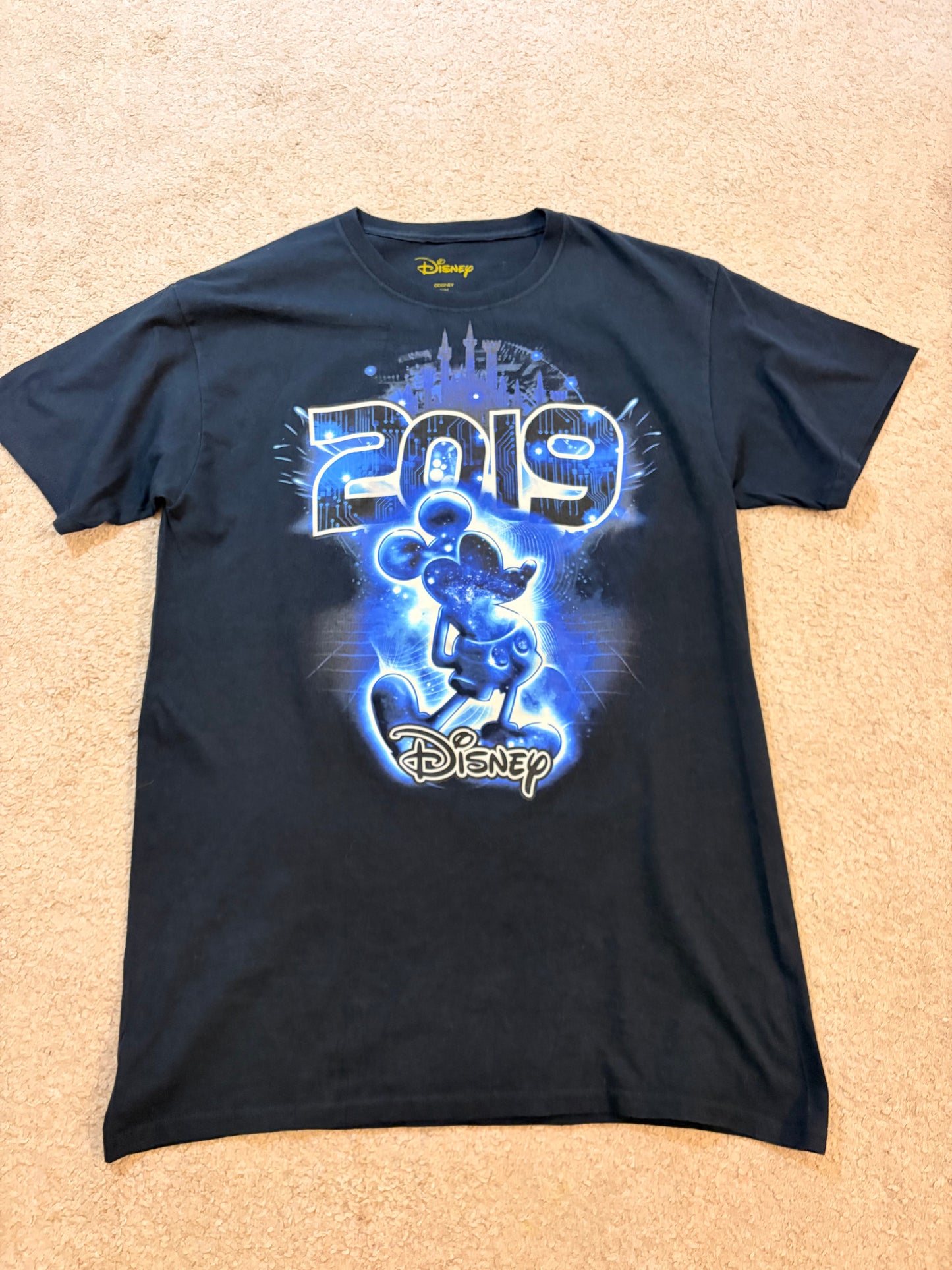 T-shirt Disney Parks Mickey 2019 Cyber Spatial Noir – Taille M | Seconde Main