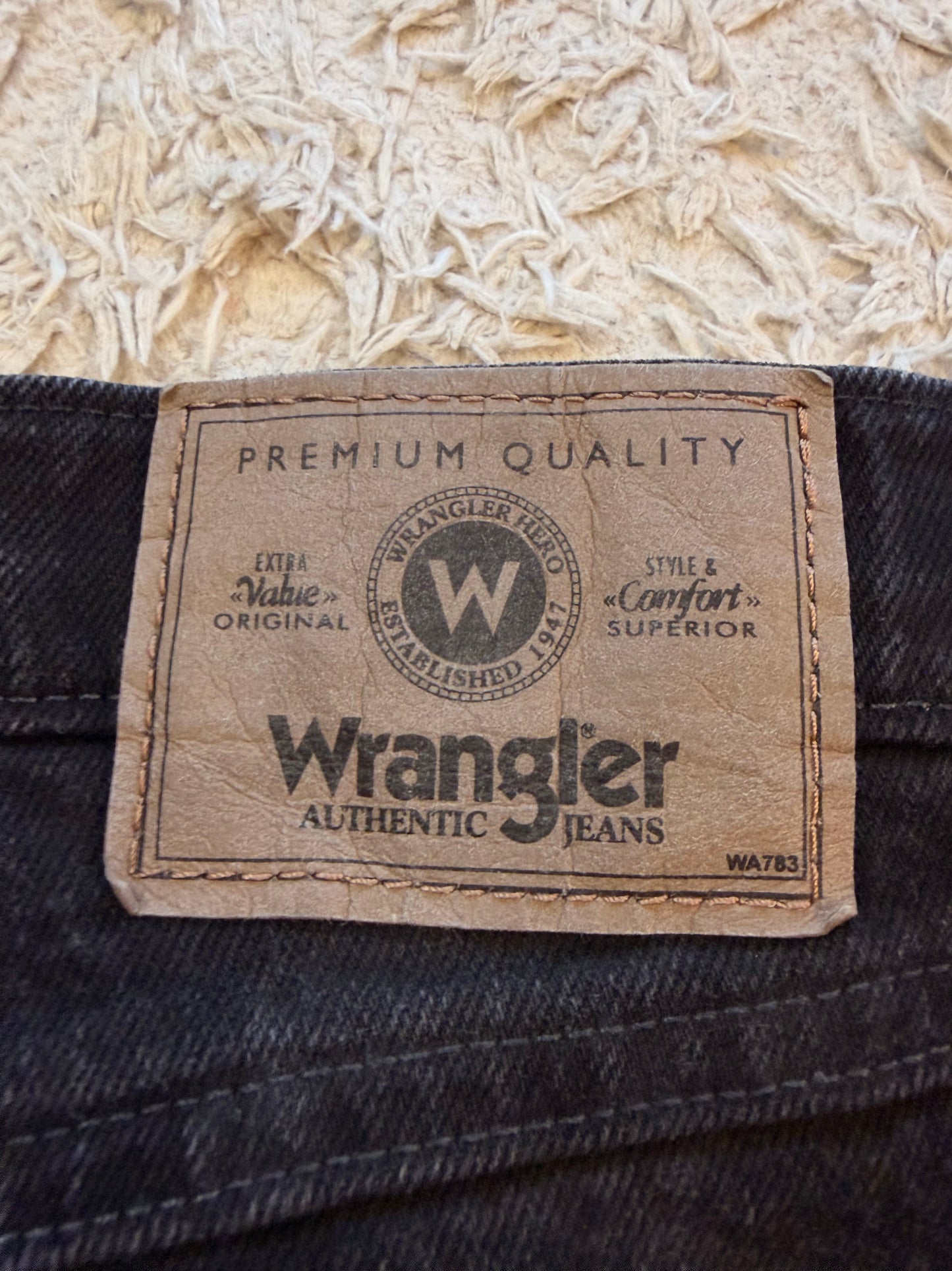 Jean Wrangler Hero Authentic Straight Comfort Flex Noir Délavé Anthracite Faded Black 99% Coton Ceinture Élastiquée Intérieure W40/L30 Made in Mexico – Homme – Taille 50