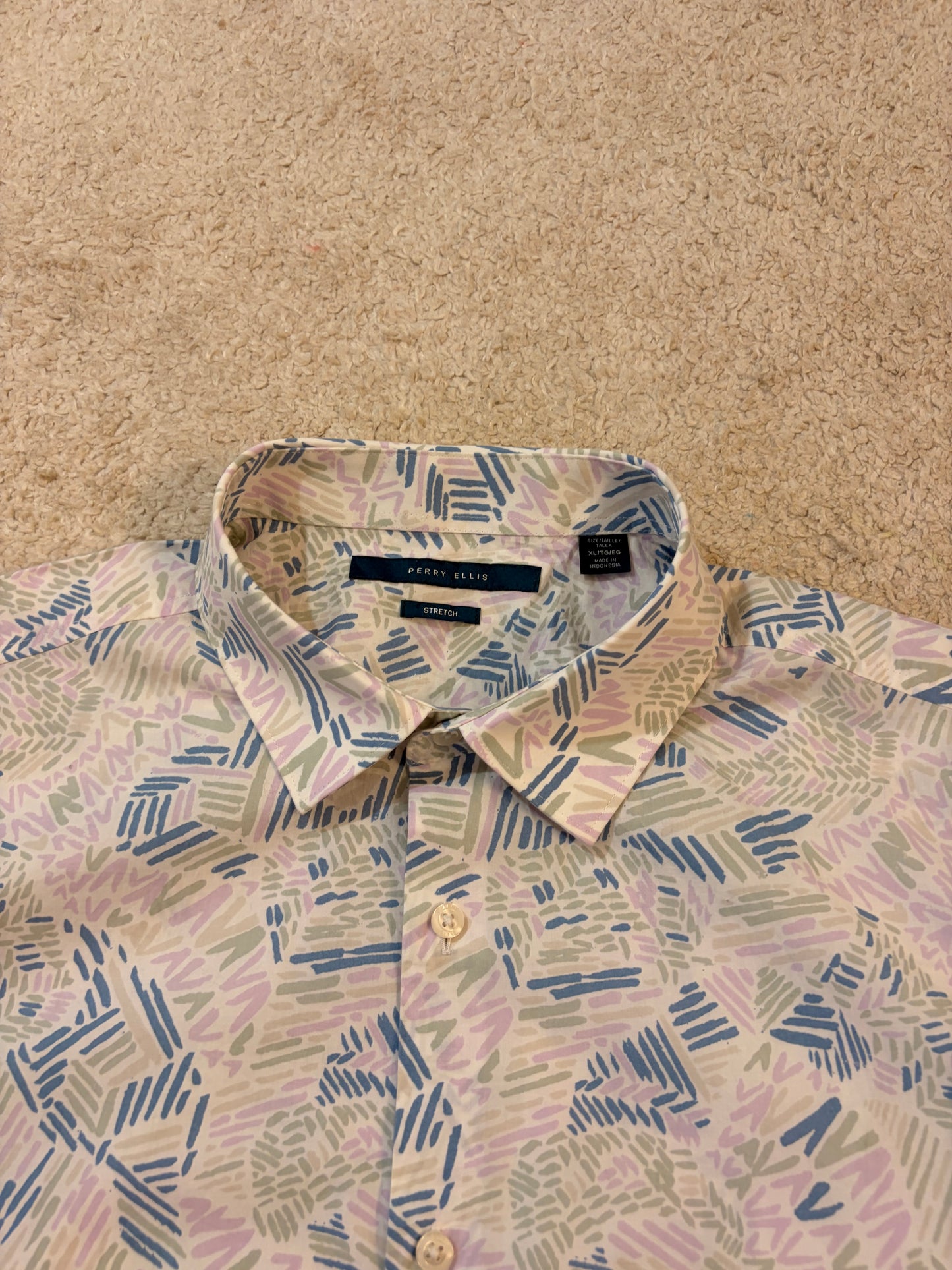 Chemisette Perry Ellis Stretch Motifs Abstraits Pastel Blanc/Violet/Bleu – Homme – Taille XL
