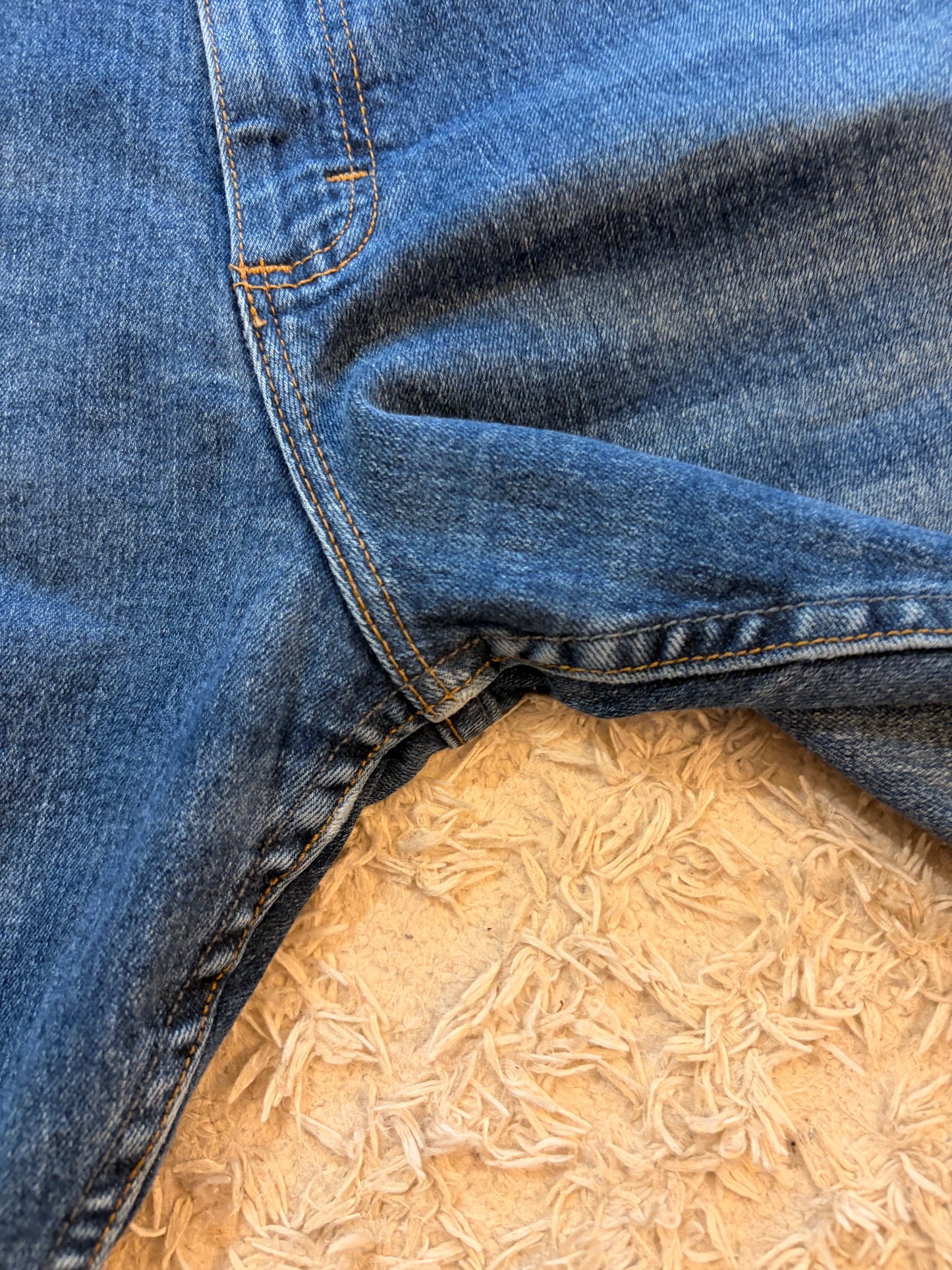Jean Wrangler Premium Quality Comfort Guaranteed Bleu Moyen Délavage Naturel 86% Coton 12% Polyester 2% Élasthanne Regular Straight Made in Mexico W40/L30 – Homme – Taille 50