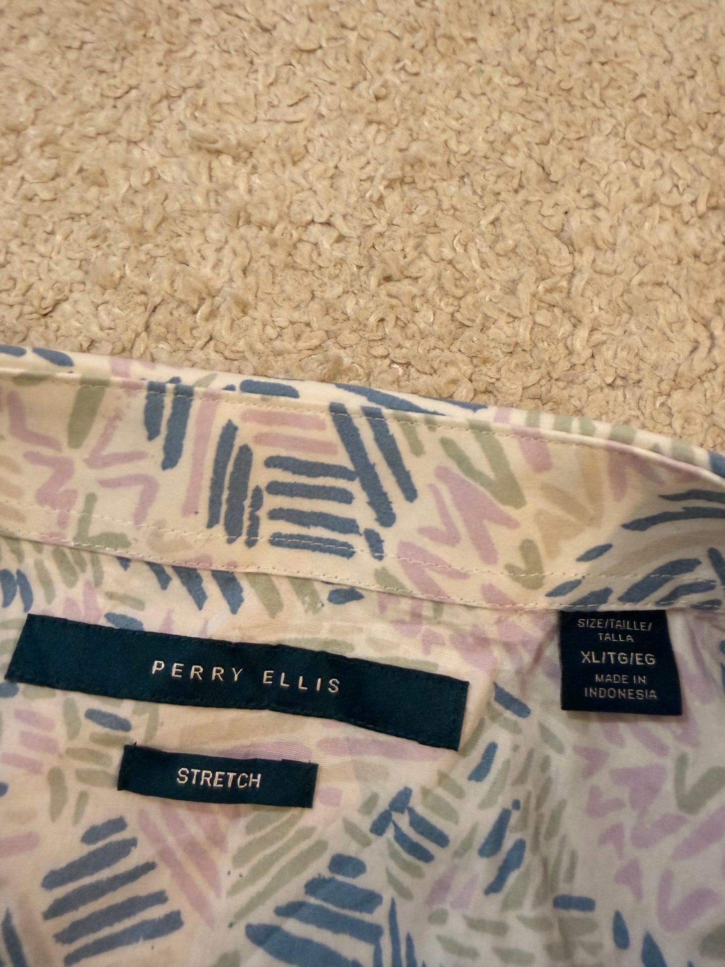 Chemisette Perry Ellis Stretch Motifs Abstraits Pastel Blanc/Violet/Bleu – Homme – Taille XL