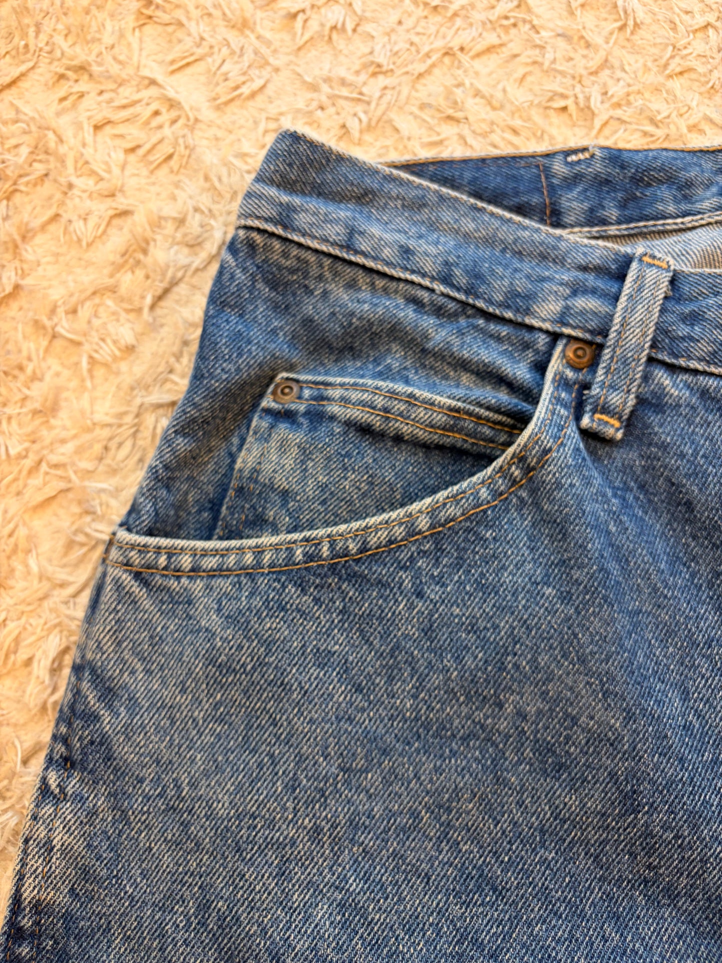 Jean Wrangler Authentics Regular Straight Bleu Moyen Stonewash 100% Coton W34/L30 Patch Arrière – Homme – Taille 44