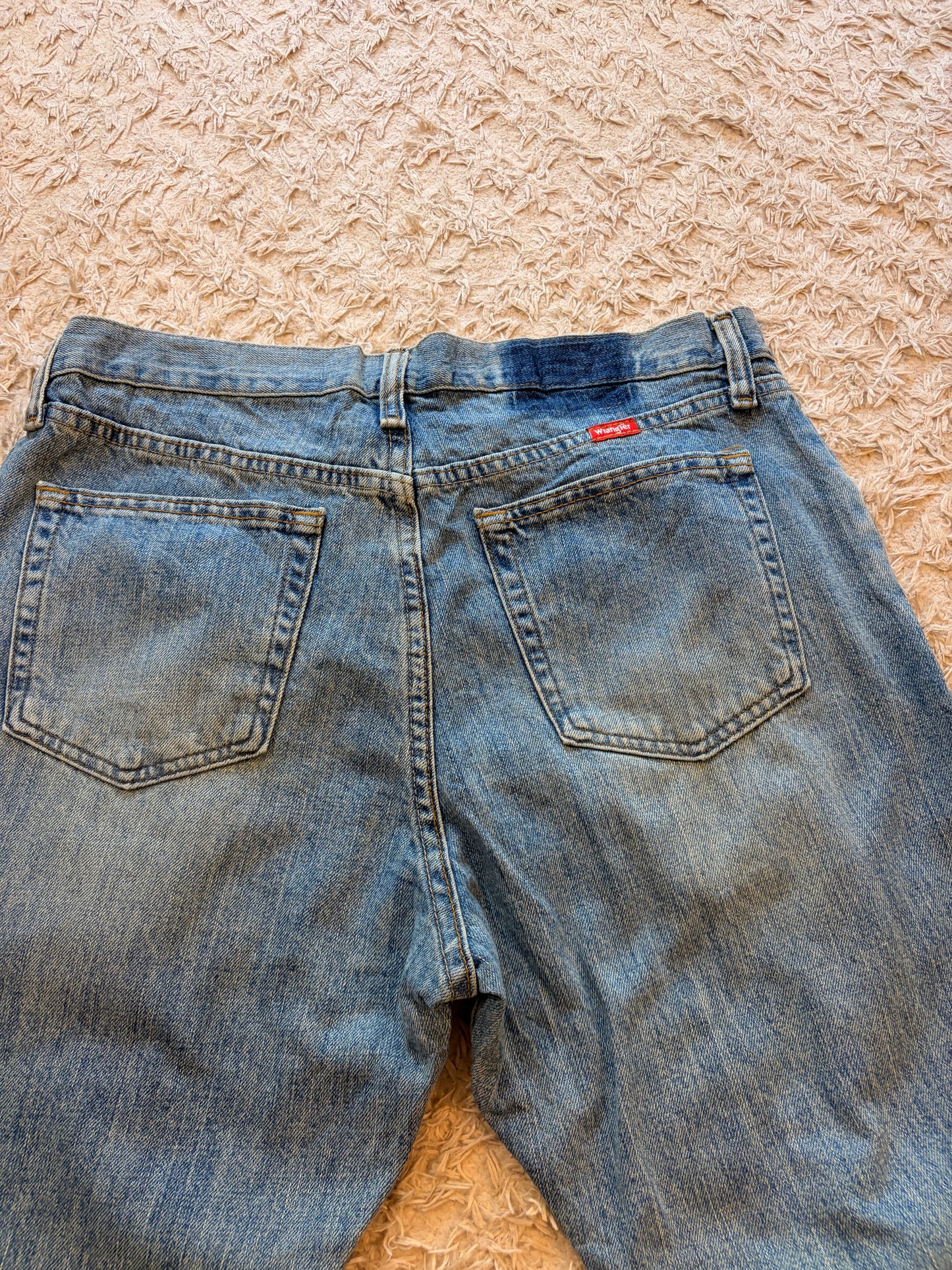 Jean Wrangler Vintage Droit Bleu Clair Délavé Shadow Patch 100% Coton – Homme – Taille W32/L30 (42)