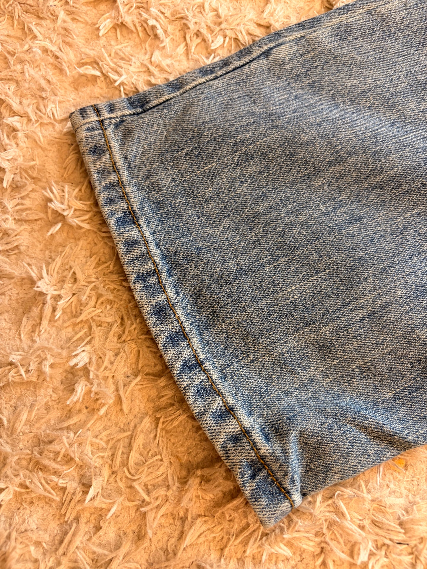 Jean Wrangler Vintage Droit Bleu Clair Délavé Shadow Patch 100% Coton – Homme – Taille W32/L30 (42)