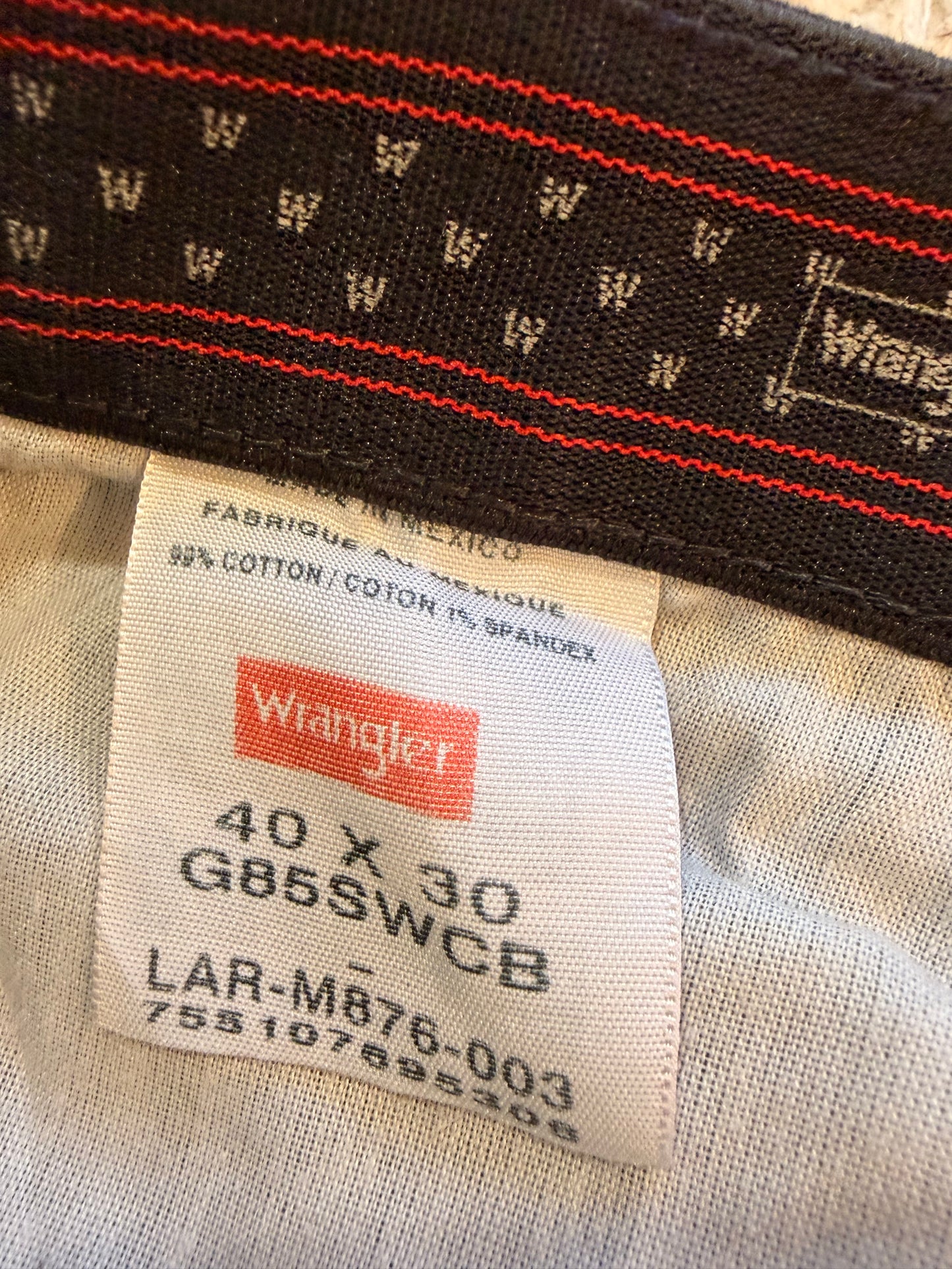 Jean Wrangler Hero Authentic Straight Comfort Flex Noir Délavé Anthracite Faded Black 99% Coton Ceinture Élastiquée Intérieure W40/L30 Made in Mexico – Homme – Taille 50