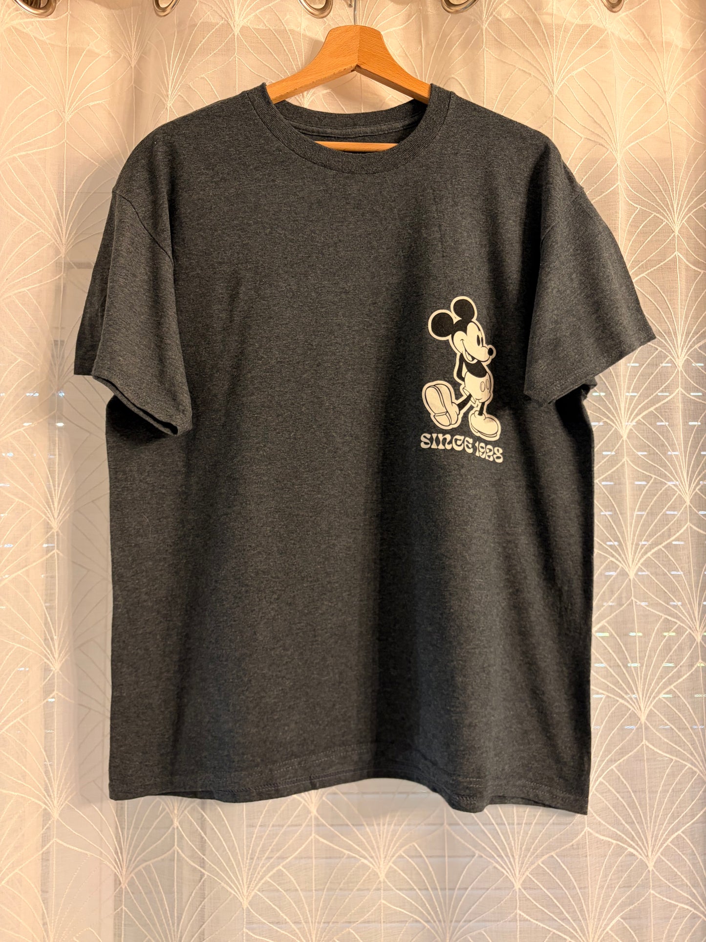 T-shirt Disney Mickey Mouse Since 1928 "A True Original" Gris Anthracite – Taille L | Seconde Main