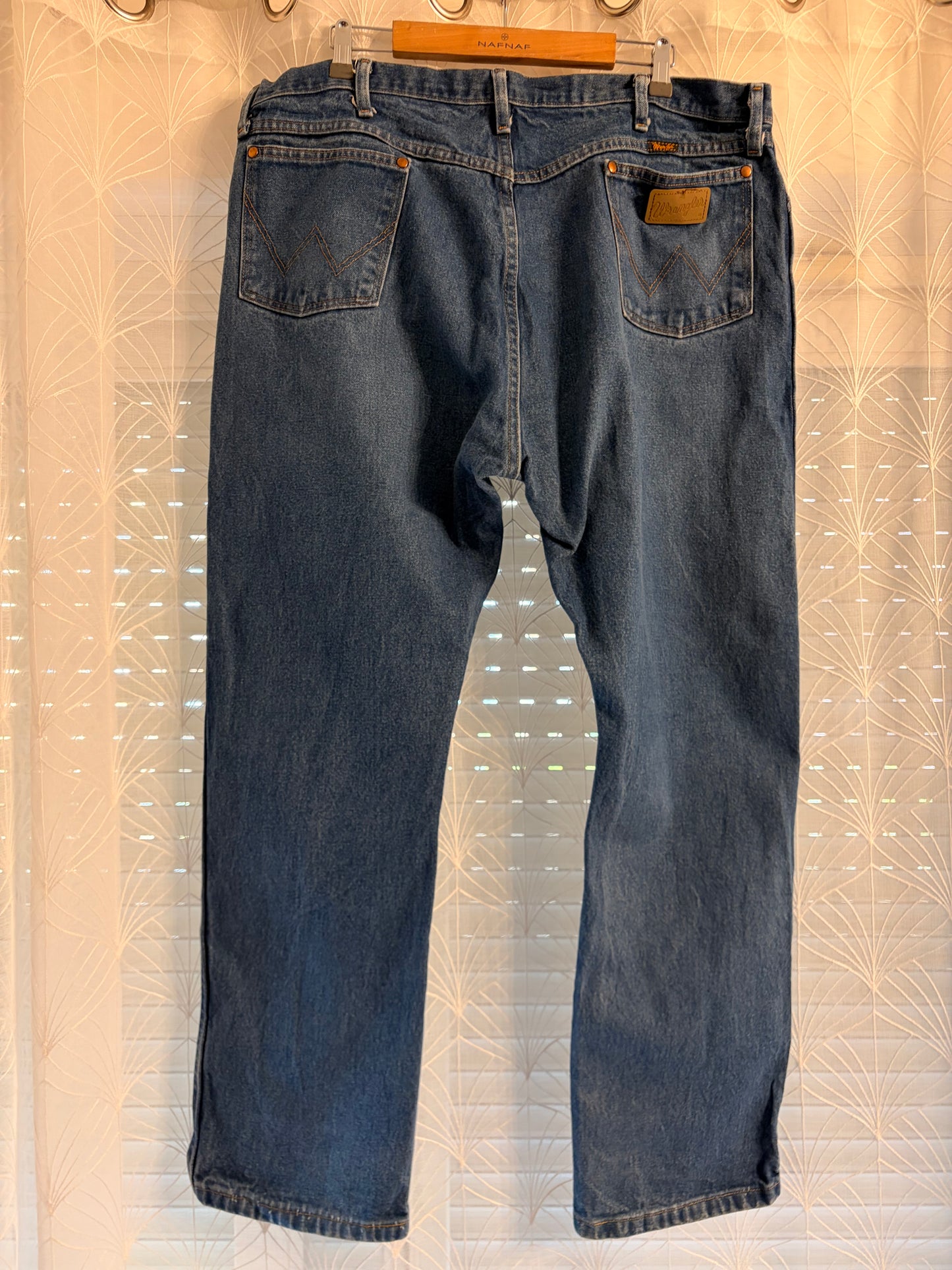 Jean Wrangler Authentique Droit Bleu Medium Stonewash 100% Coton Grande Taille – Homme – Taille W42/L32