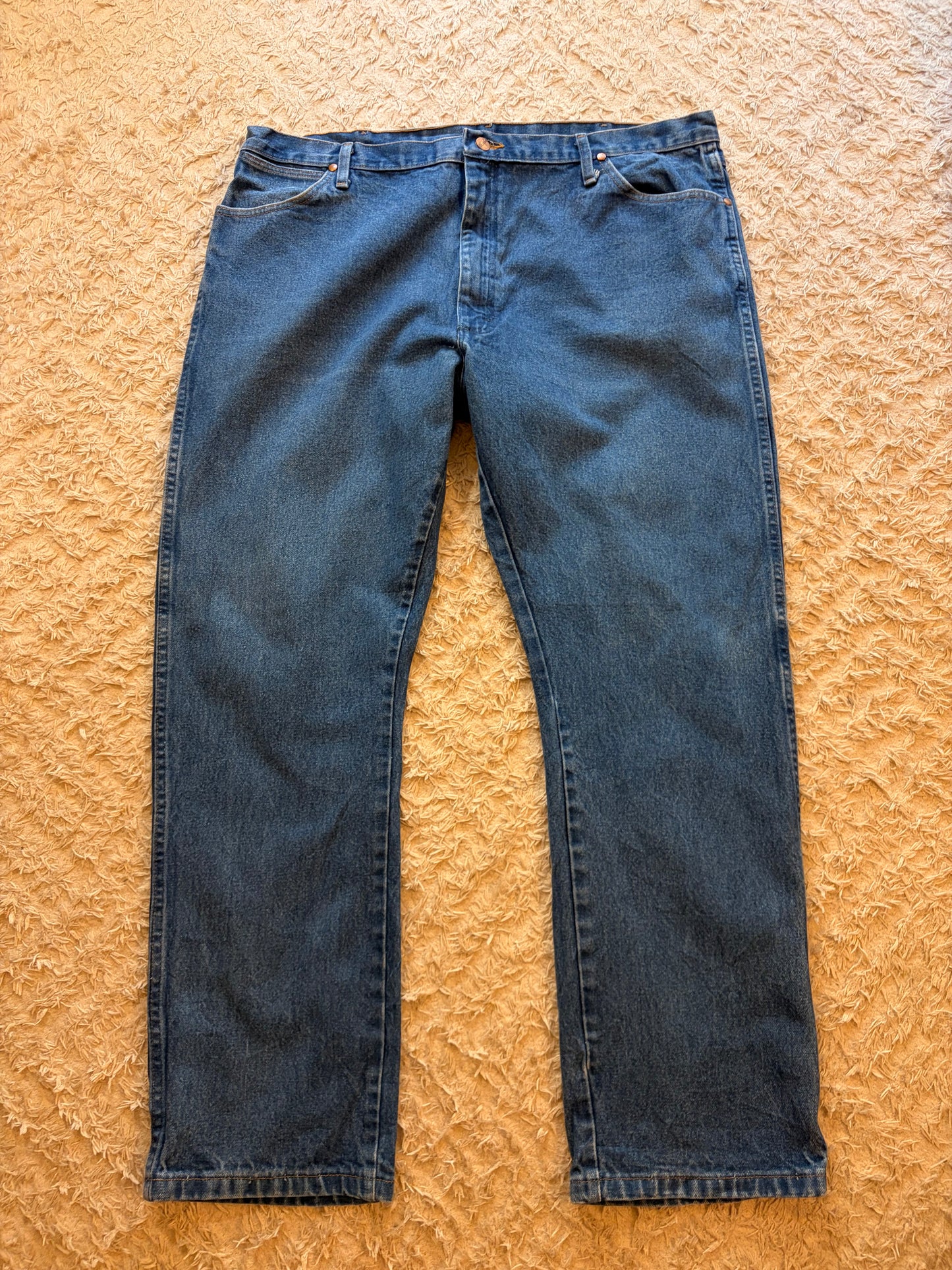 Jean Wrangler Authentique Droit Bleu Medium Stonewash 100% Coton Grande Taille – Homme – Taille W42/L32