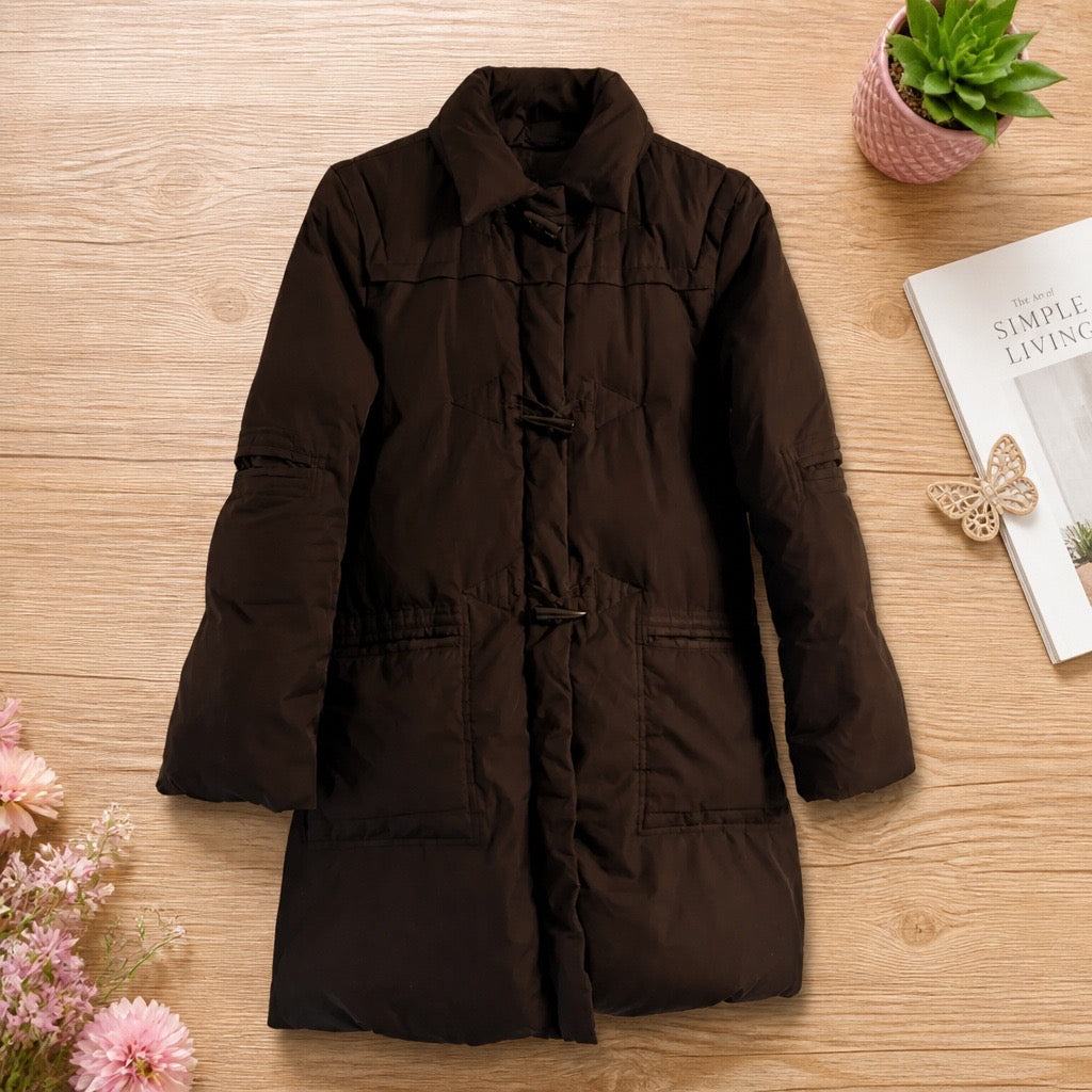 Doudoune Armani Jeans noir sans capuche garnissage plume d'oie véritable polyester nylon IT38 XS longueur 90 cm – Femme | Mode Seconde