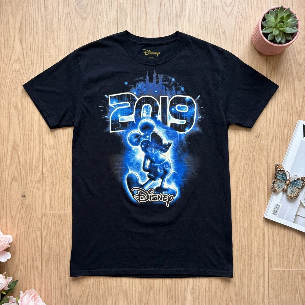 T-shirt Disney Parks Mickey 2019 Cyber Spatial Noir – Taille M | Seconde Main