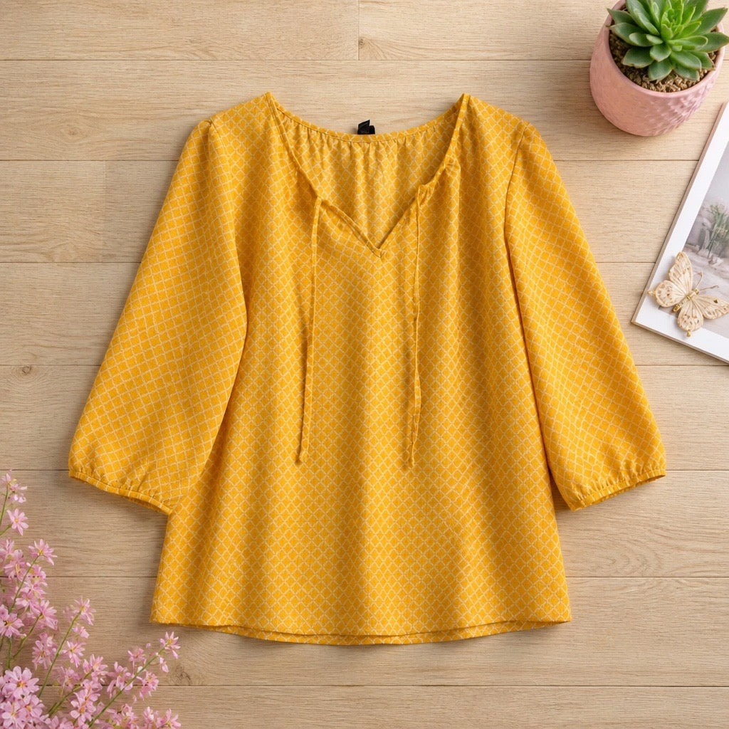 Blouse Banana Republic Col V Jaune/Blanc - Éclatante & Féminine