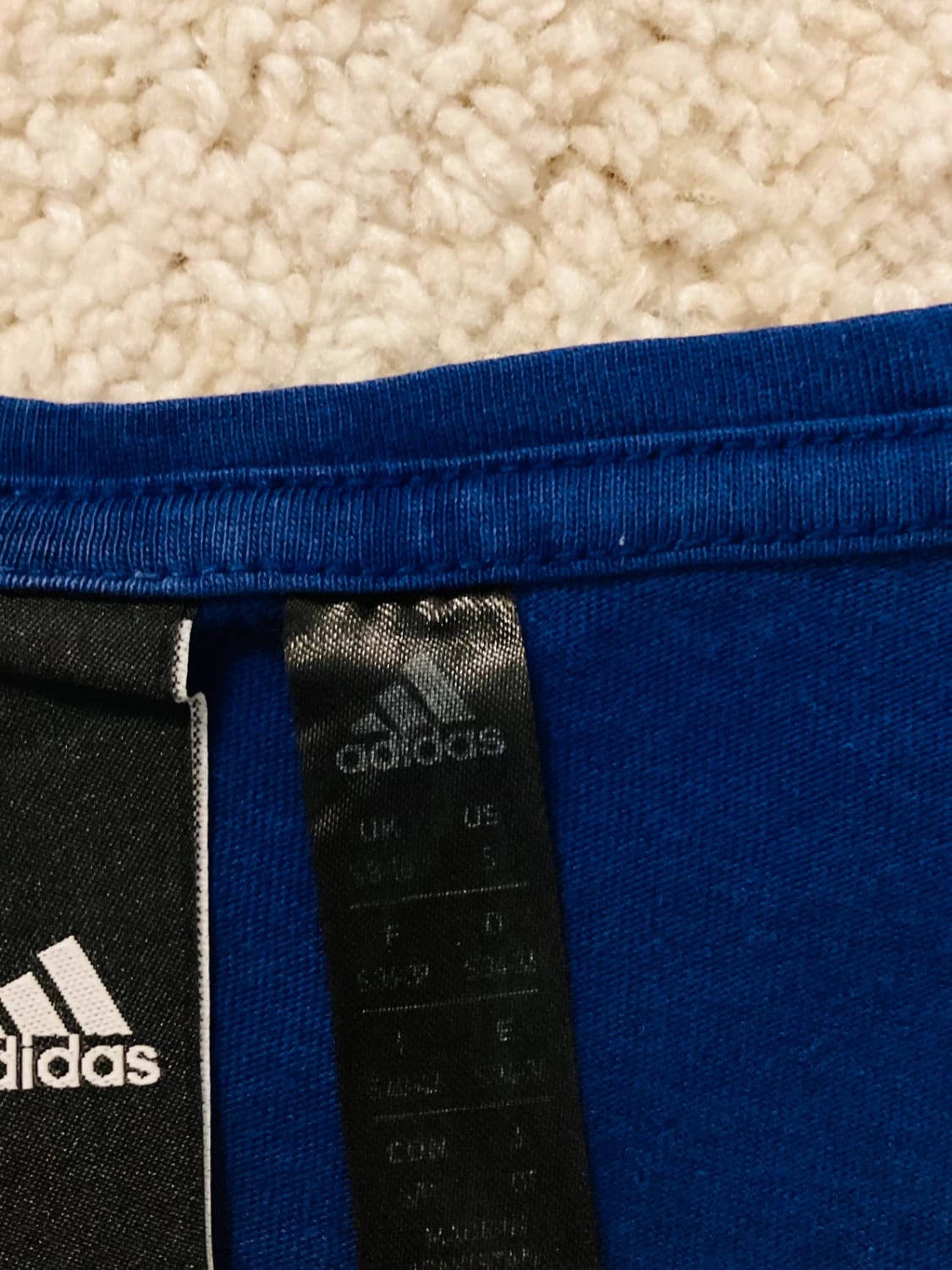 T-shirt Adidas S en très bon état homme coton bleu 👕