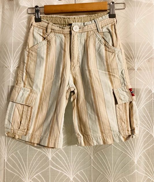 Short Napapijri 8A en très bon état pour garçon bleu marron