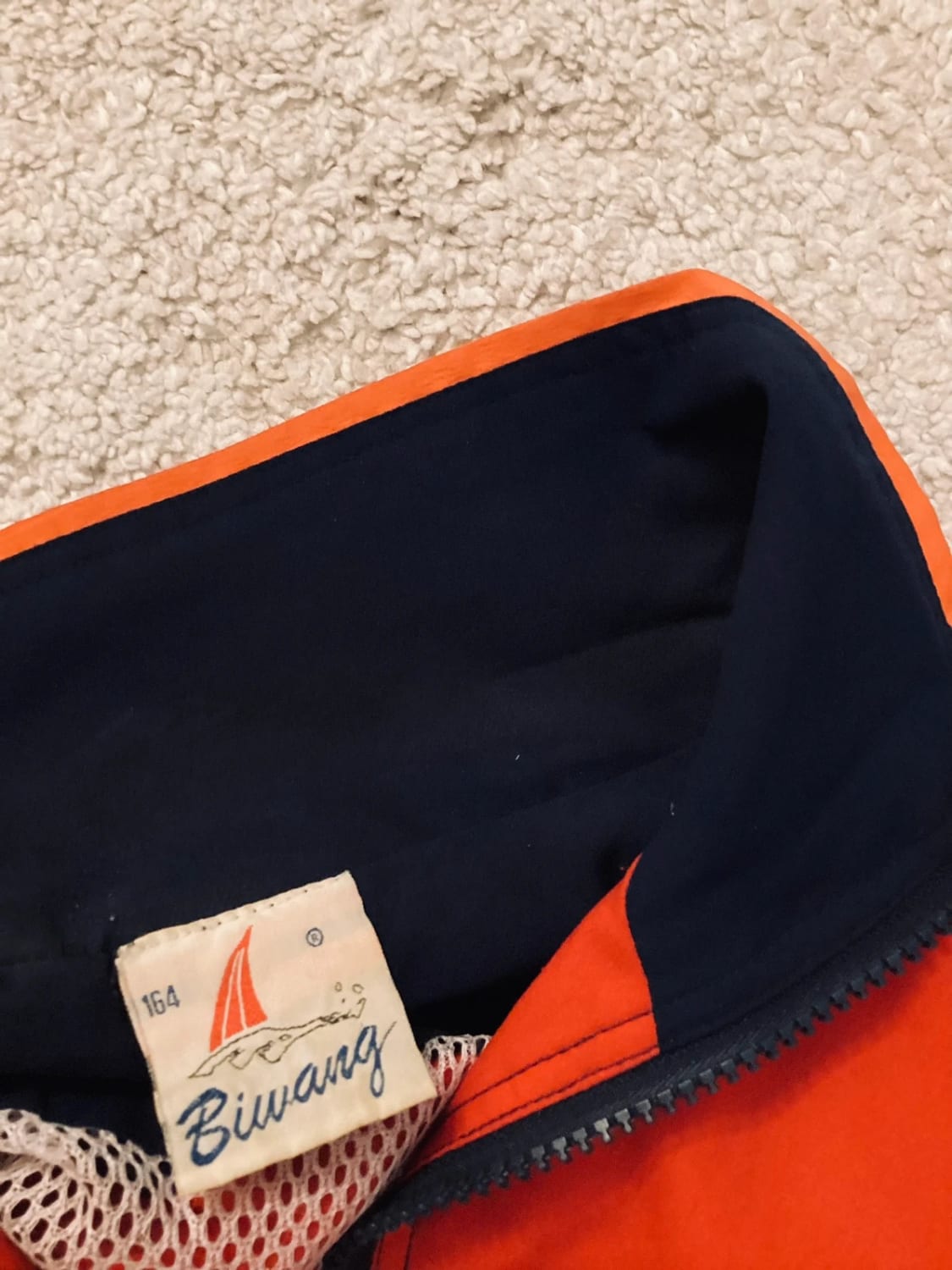 Veste Biwang 14A en très bon état Garçon Marine Rouge 🌊