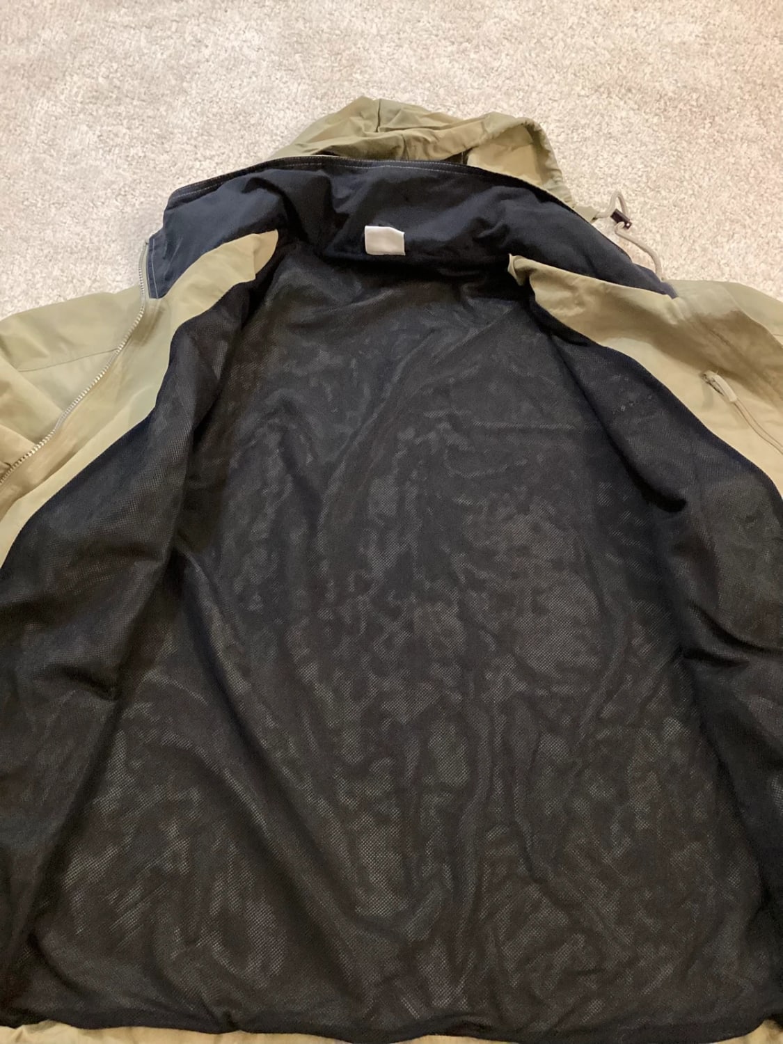 Imperméable Diadora L en Très Bon État 🍃