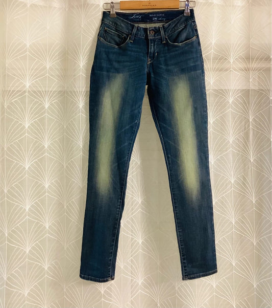 Jeans Levi’s W28L30 en Très Bon État 👖