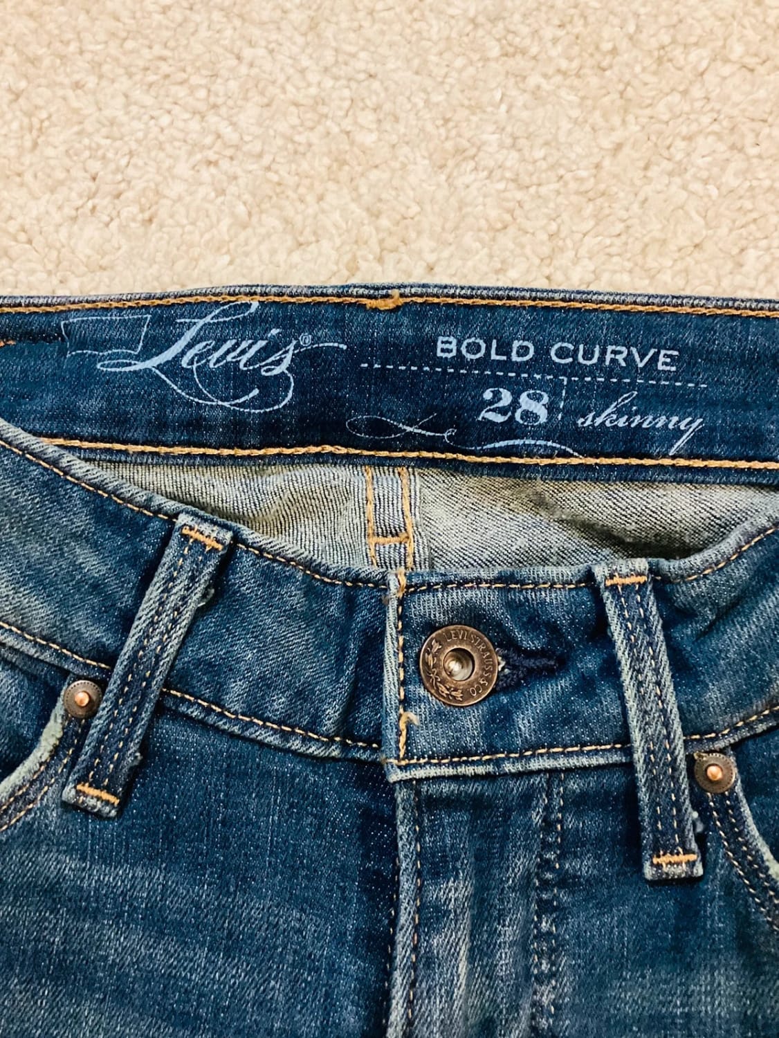 Jeans Levi’s W28L30 en Très Bon État 👖