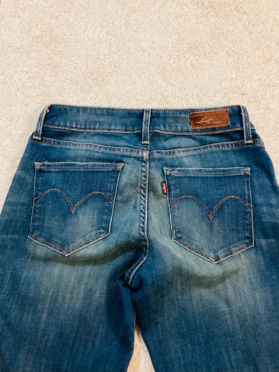 Jeans Levi’s W28L30 en Très Bon État 👖