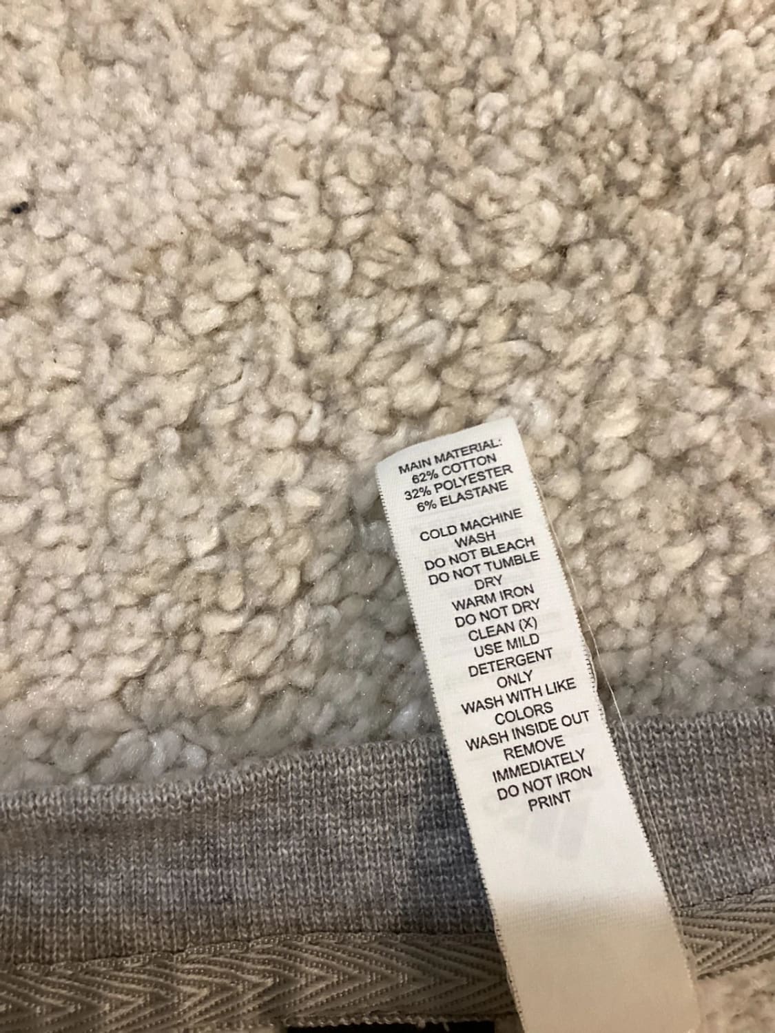 Pull Adidas XS en Très Bon État 🌈