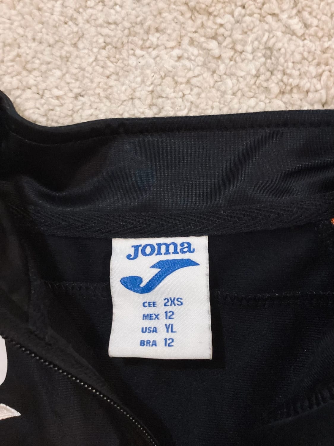 Veste Joma 12A en Très Bon État 👟