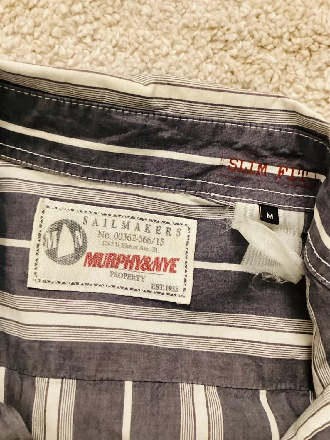 Chemise Murphy&Nye M en très bon état pour homme, coupe slim fit, gris et blanc 🌟