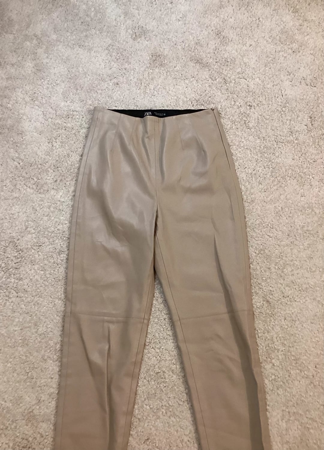 Pantalon Zara M en Très Bon État 🌞