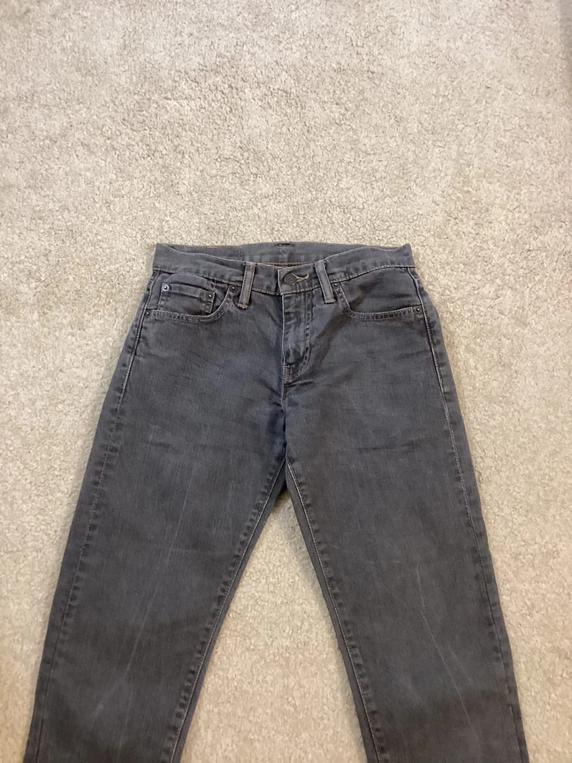 Jeans Levi’s W28L88 cm en Très Bon État 🌿